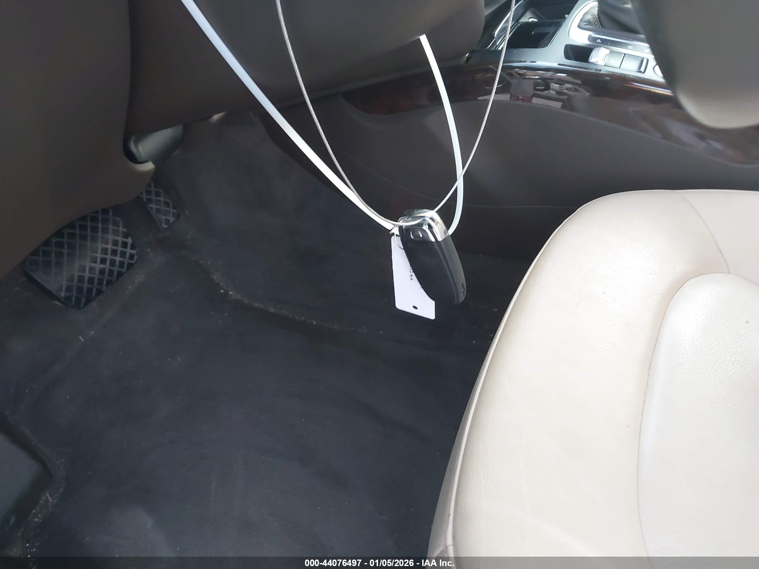 AUDI A4 image 11
