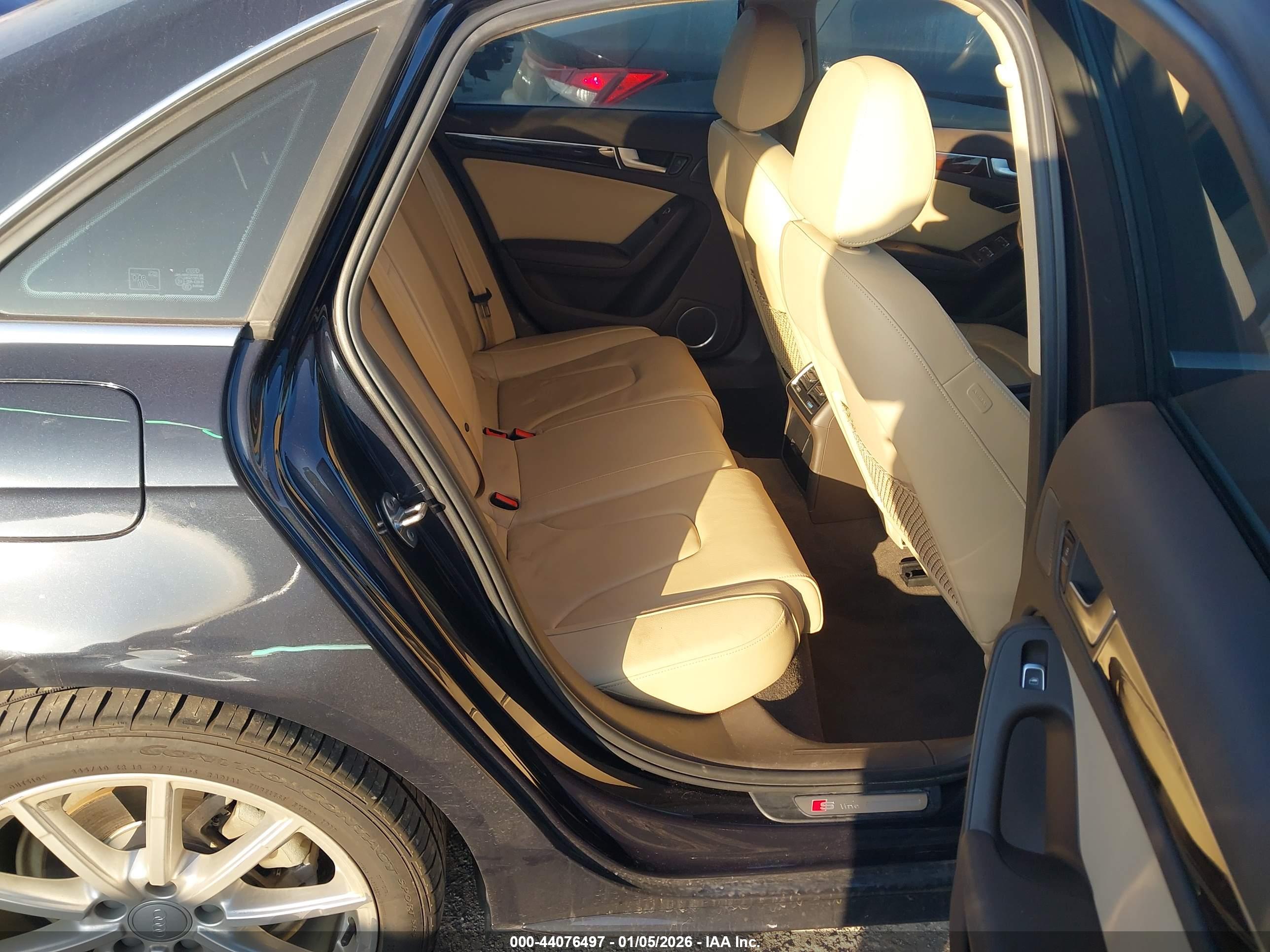 AUDI A4 image 8