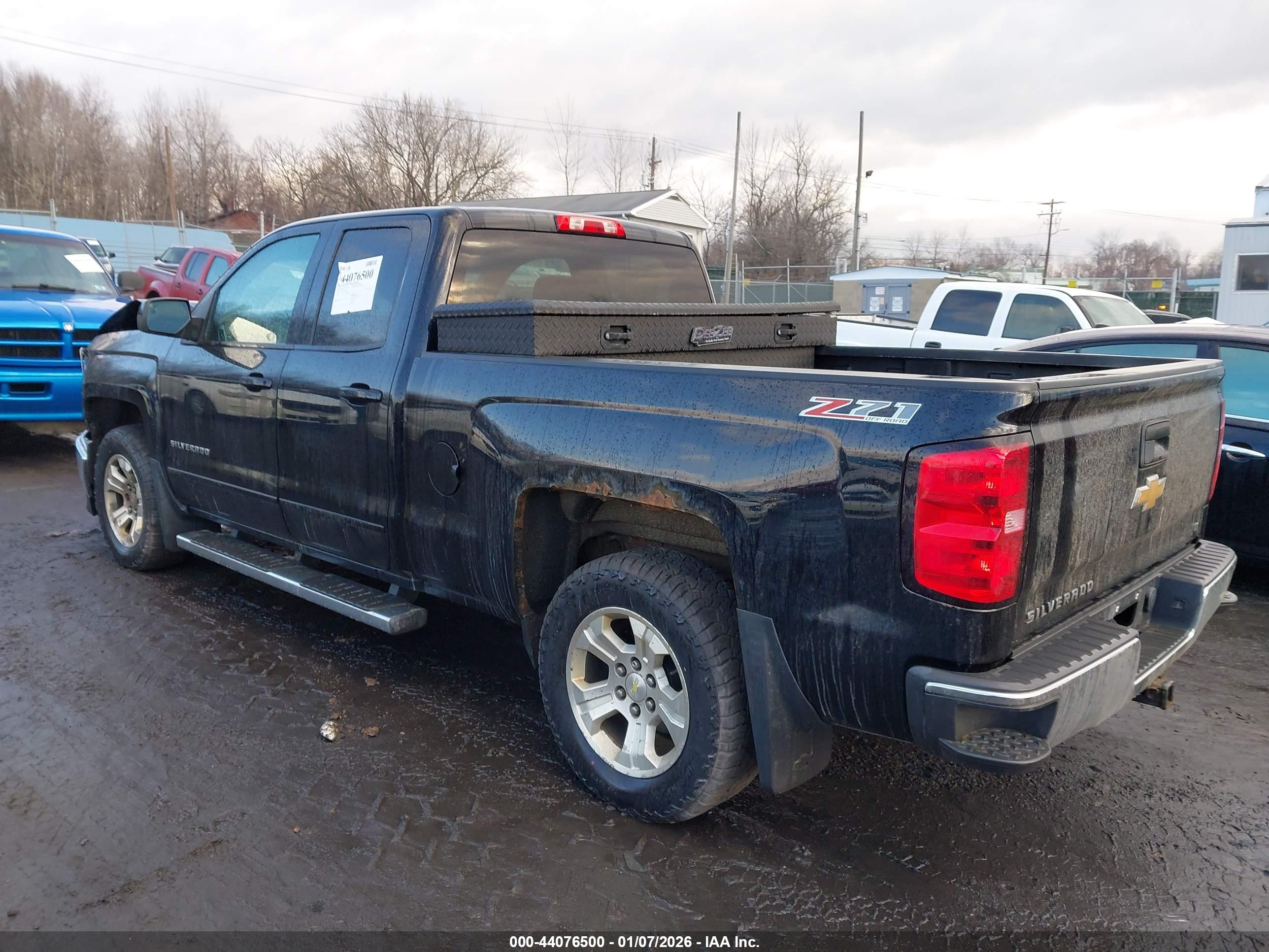 CHEVROLET SILVERADO image 3
