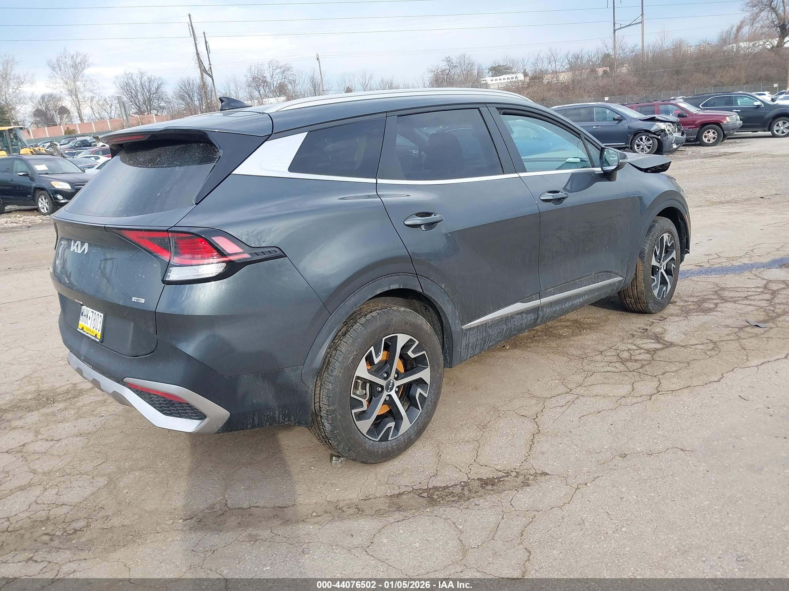 KIA SPORTAGE image 4