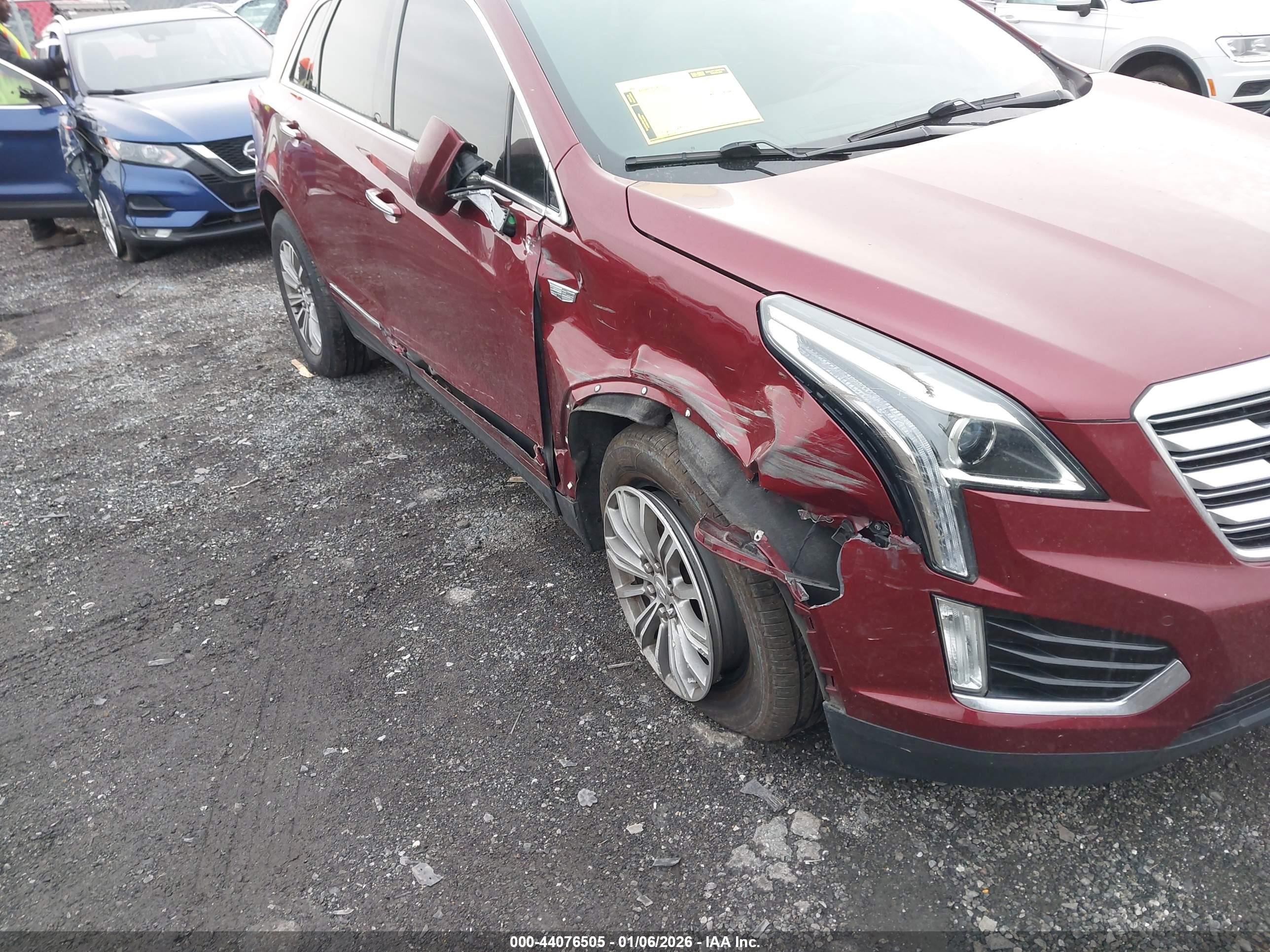 CADILLAC XT5 image 6