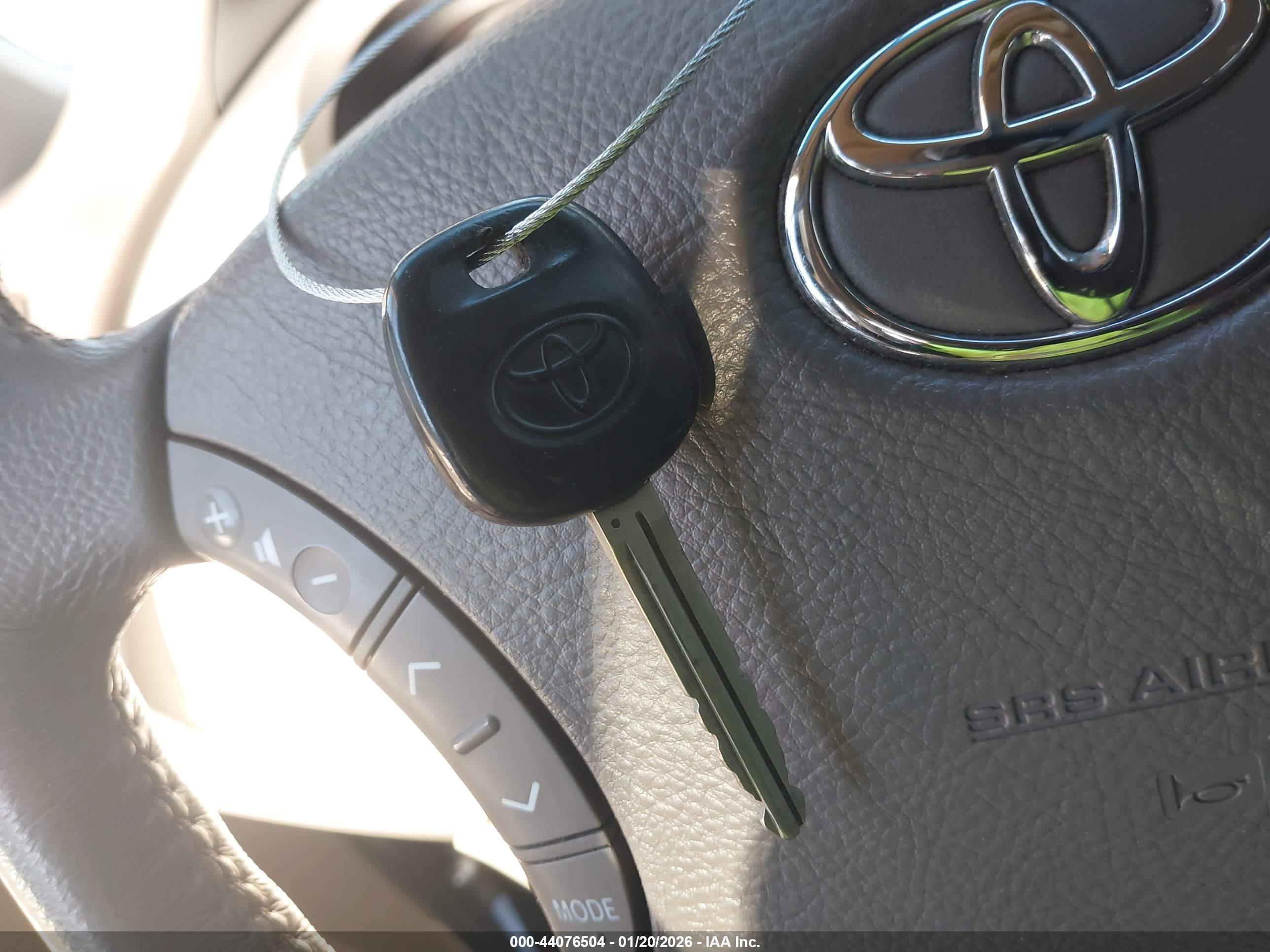 TOYOTA HIGHLANDER image 11