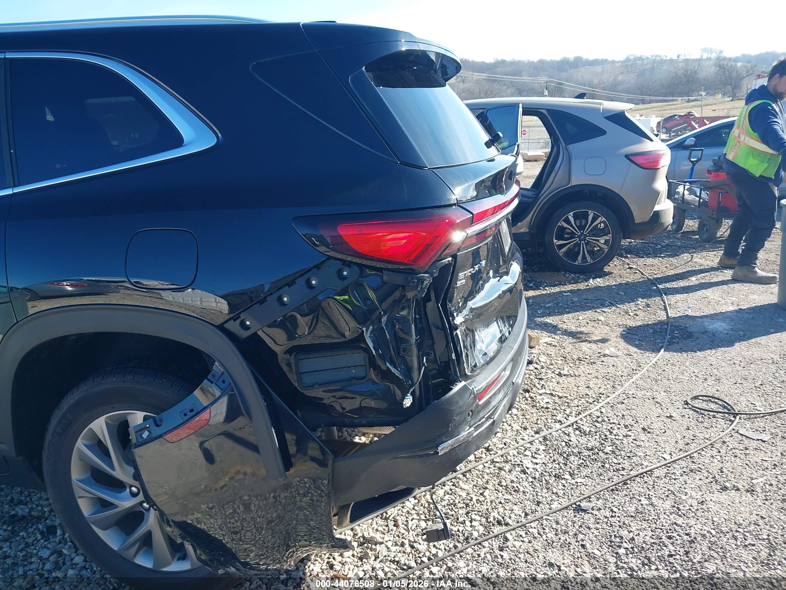 BUICK ENCLAVE image 6