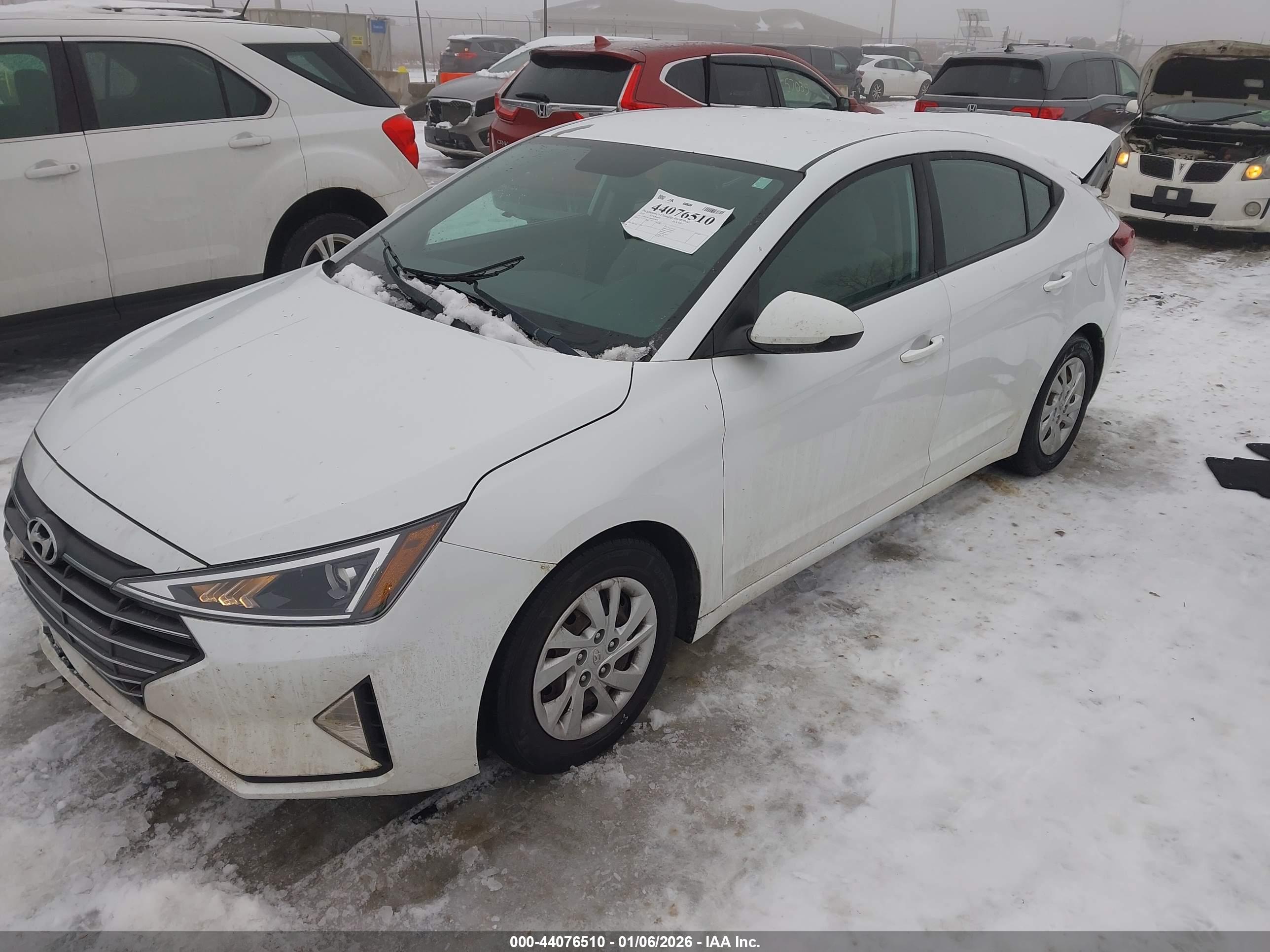 HYUNDAI ELANTRA image 2