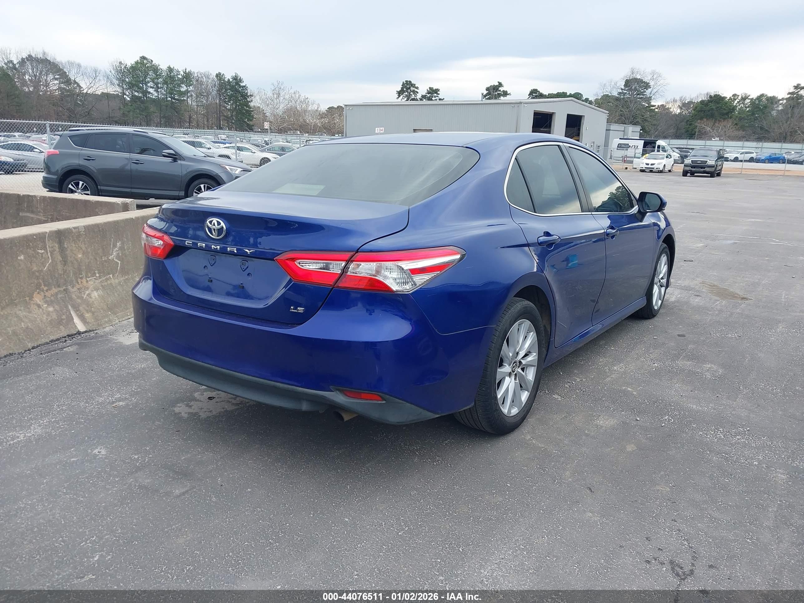 TOYOTA CAMRY image 4