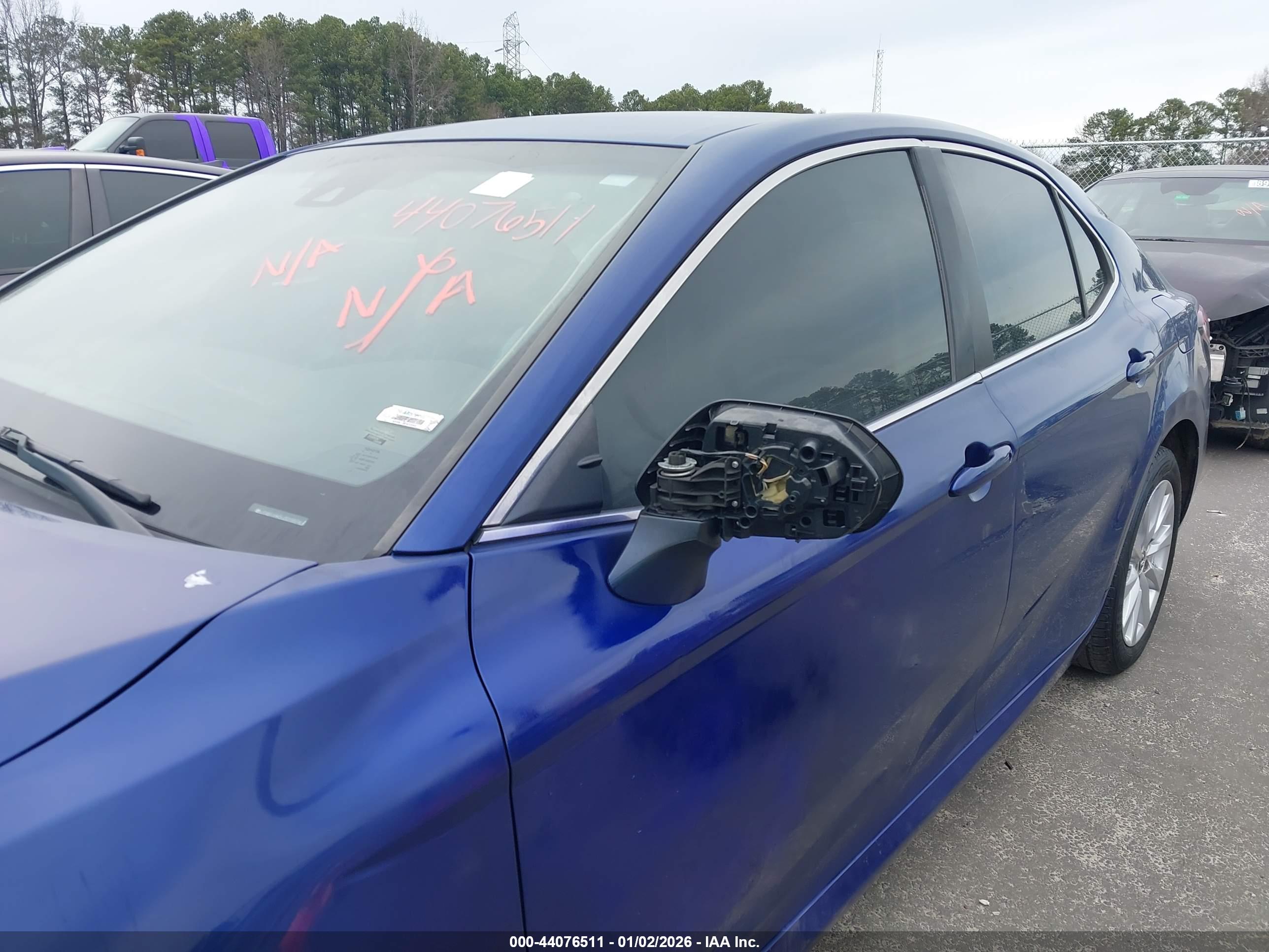 TOYOTA CAMRY image 6
