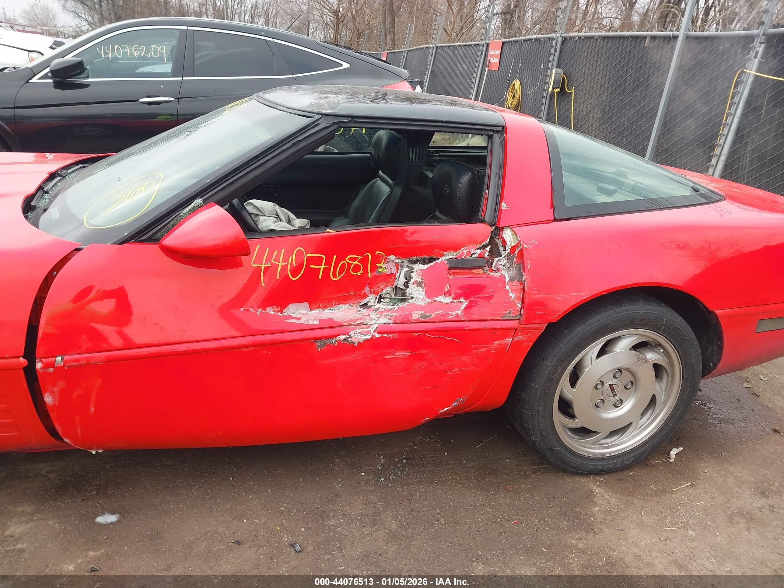CHEVROLET CORVETTE image 6
