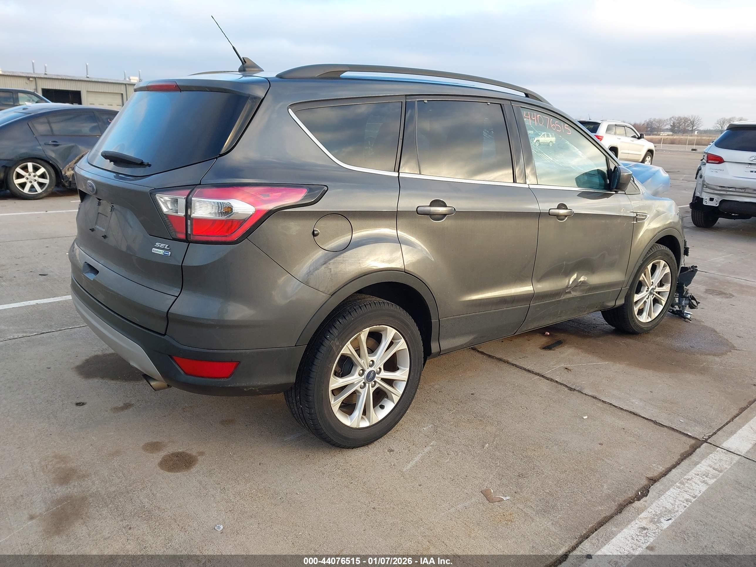FORD ESCAPE image 4