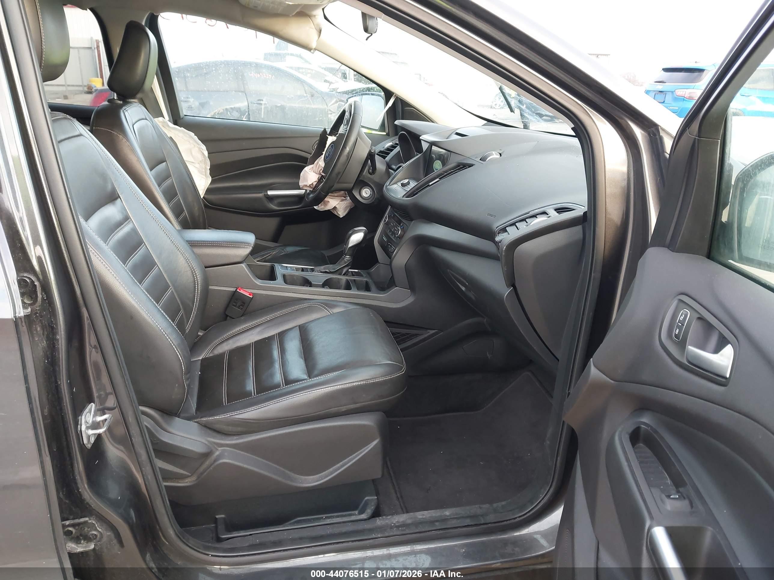FORD ESCAPE image 5