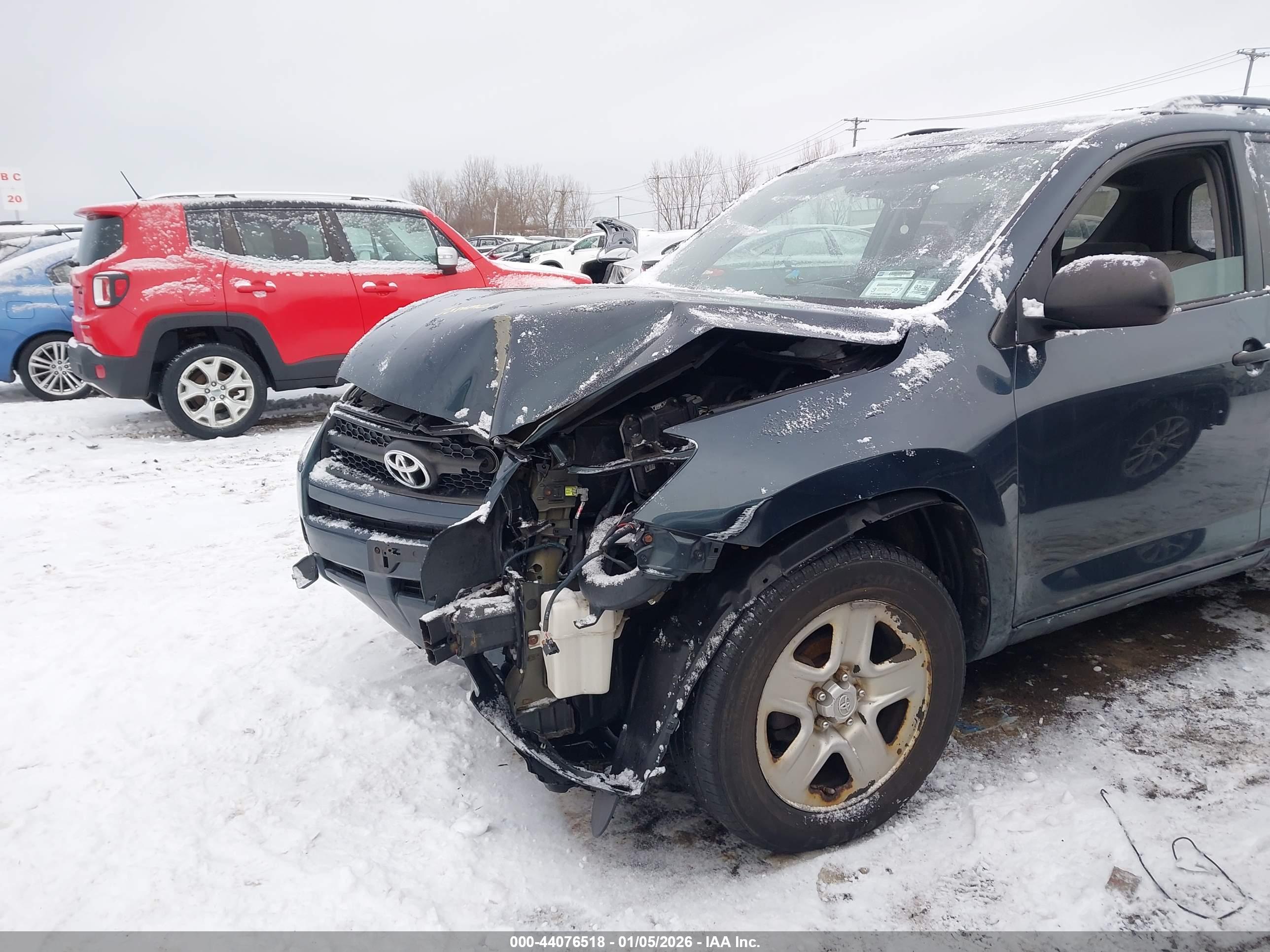 TOYOTA RAV4 image 6