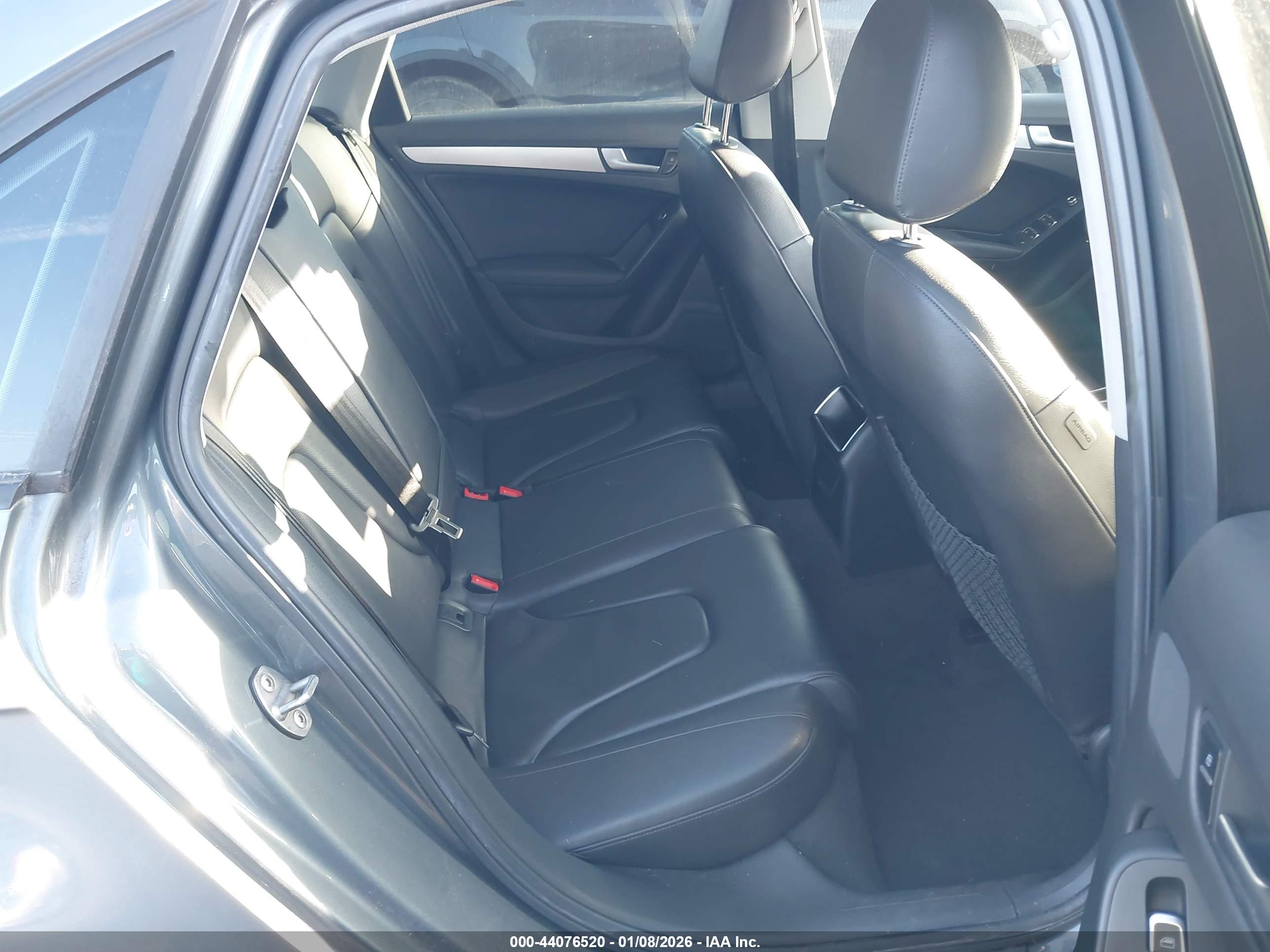AUDI A4 image 8