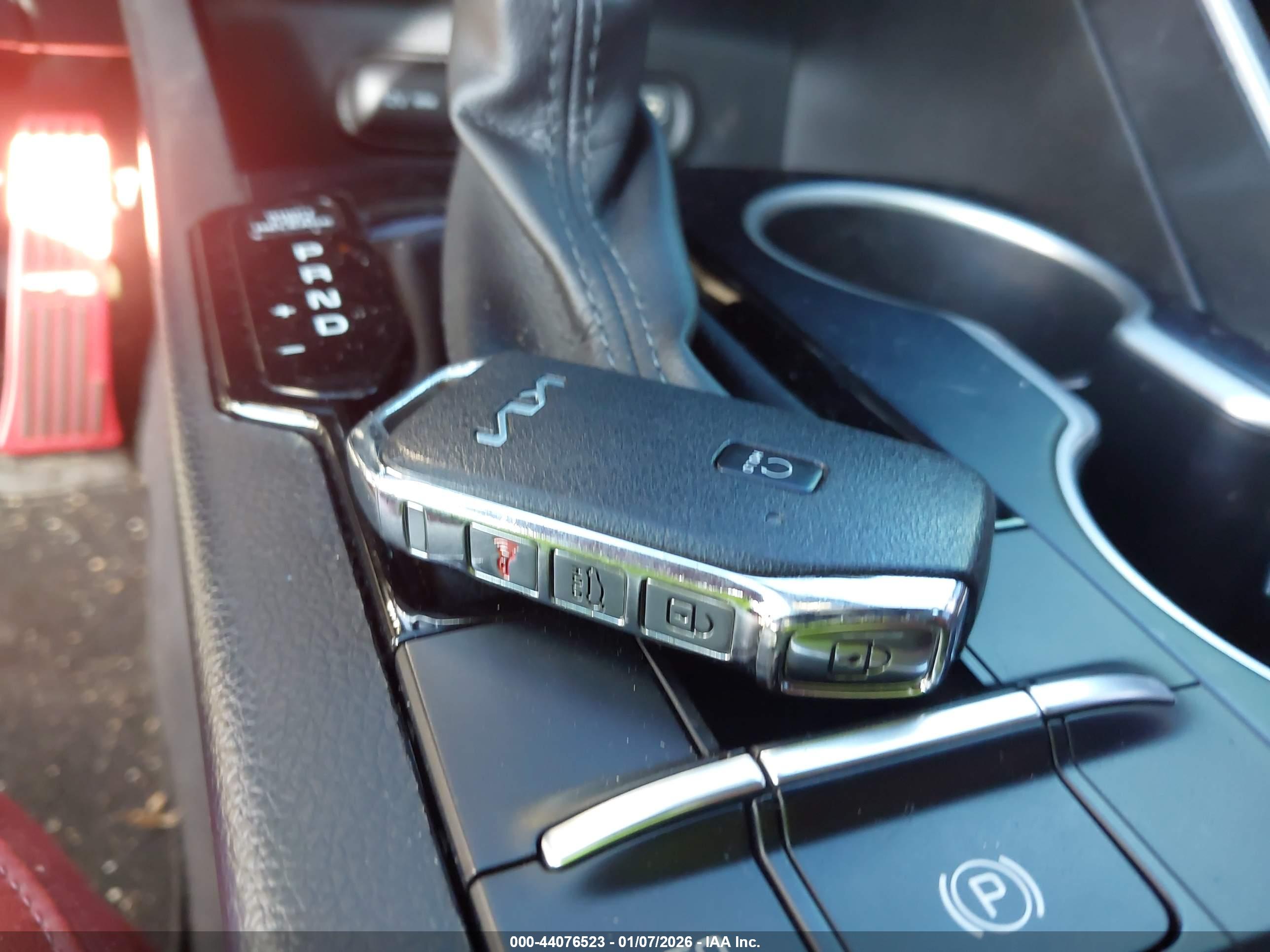 KIA K5 image 11