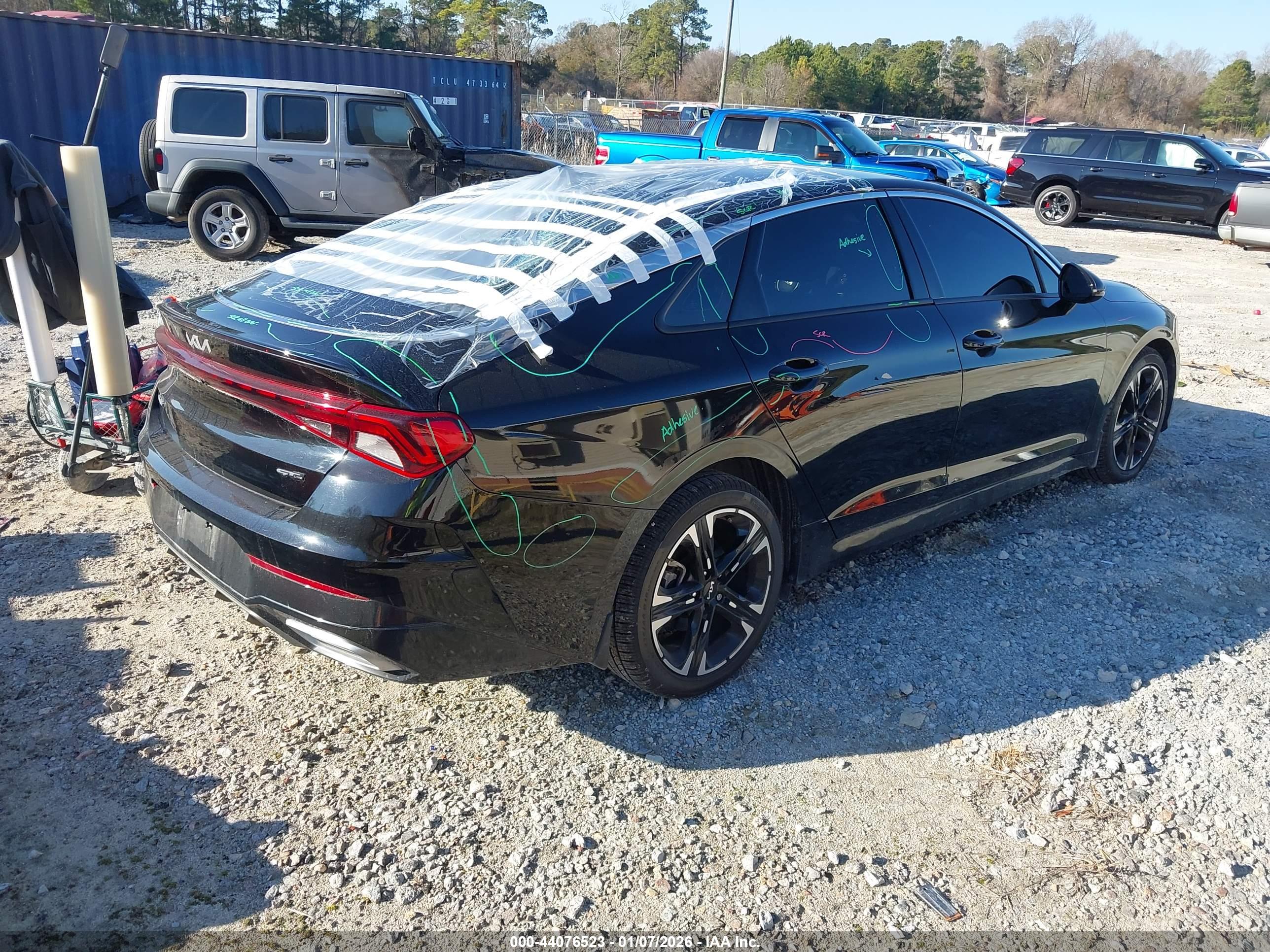 KIA K5 image 4