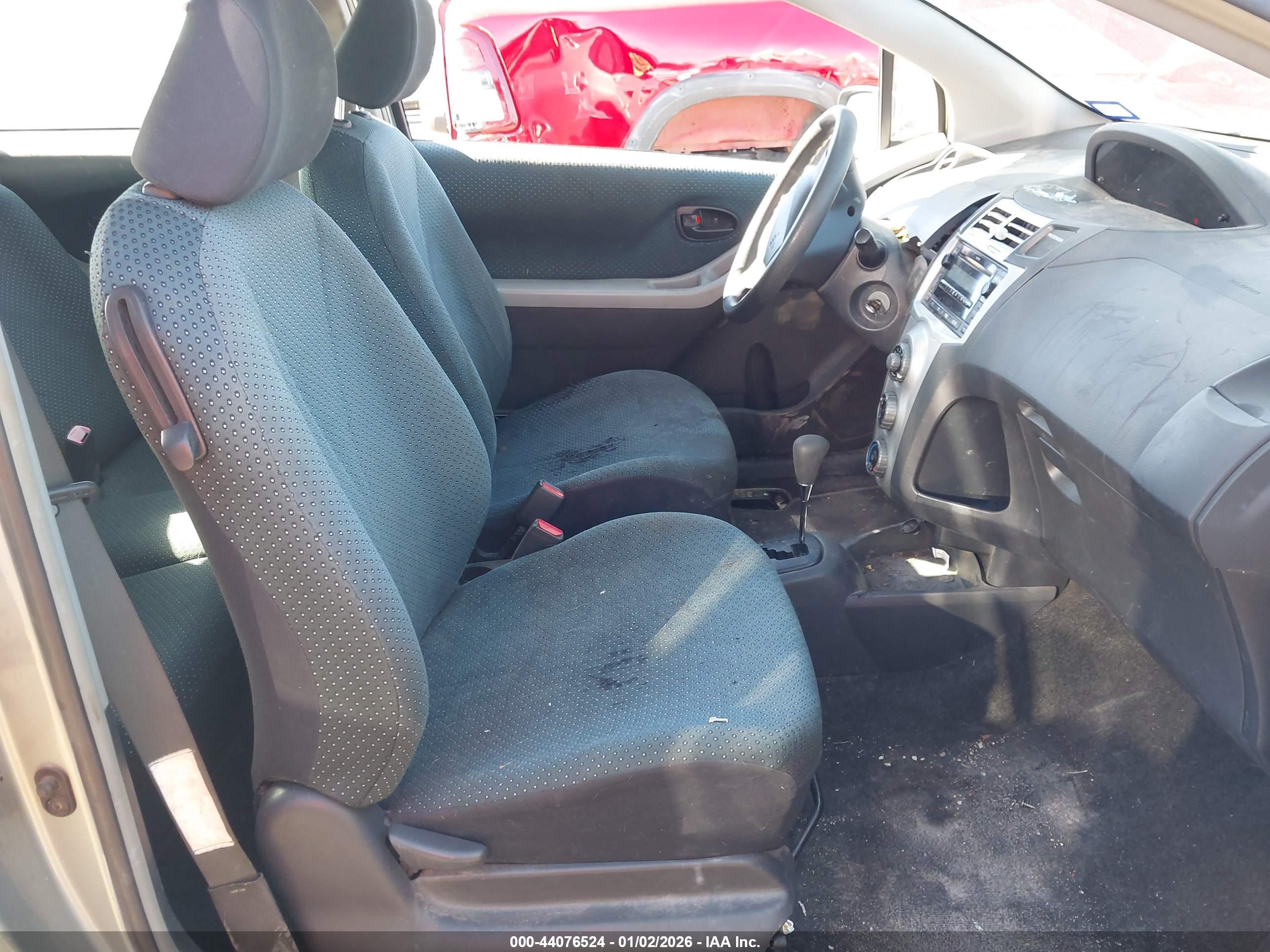 TOYOTA YARIS image 5