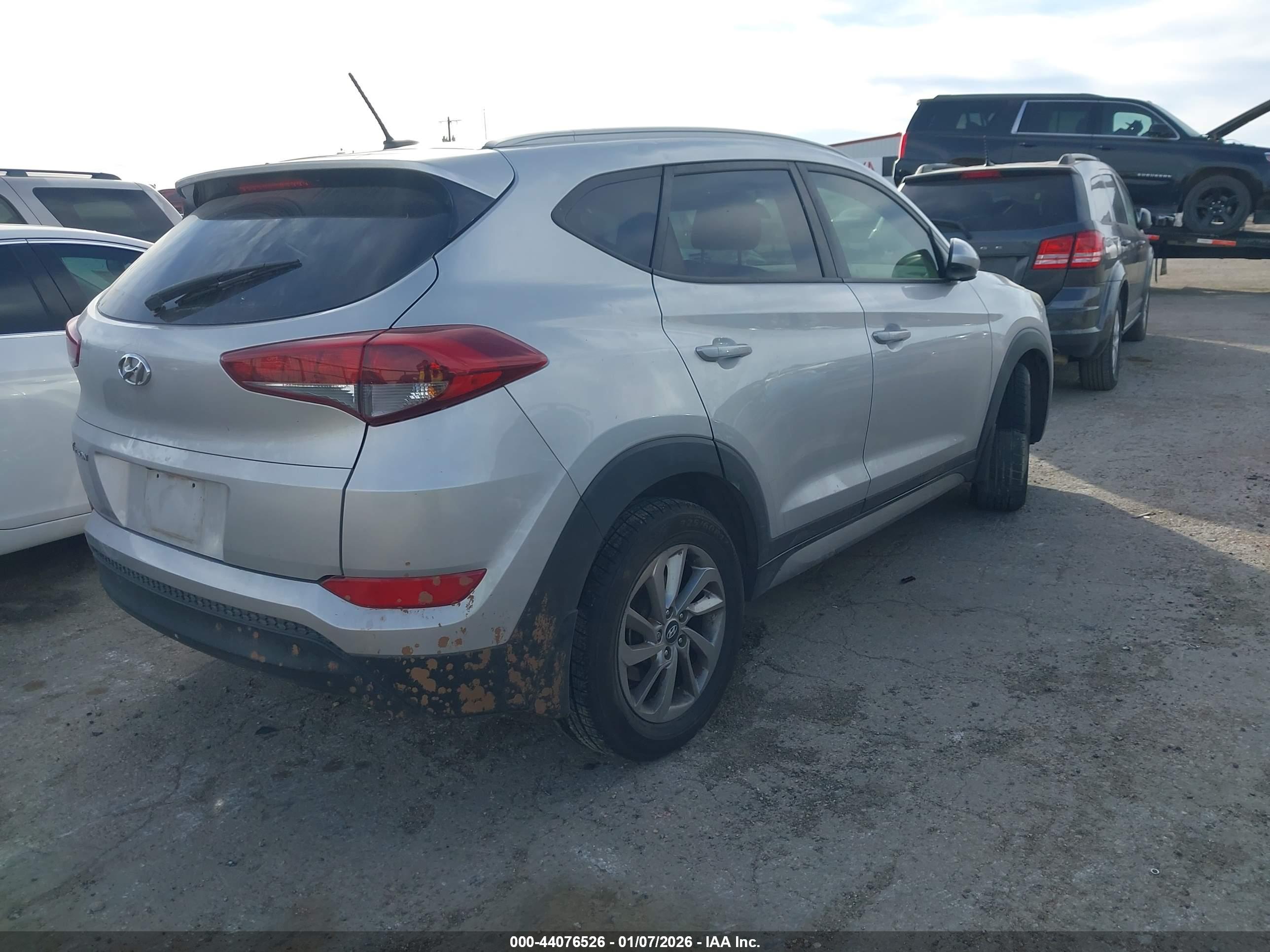 HYUNDAI TUCSON image 4