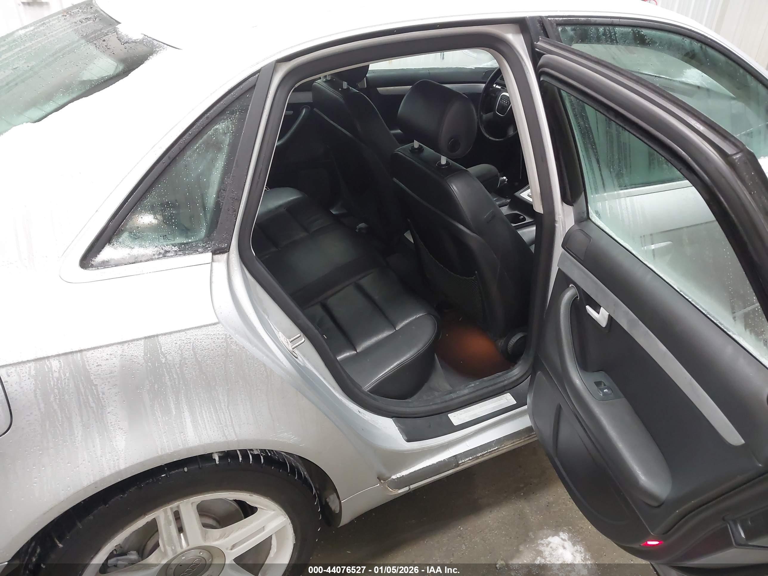 AUDI A4 image 8