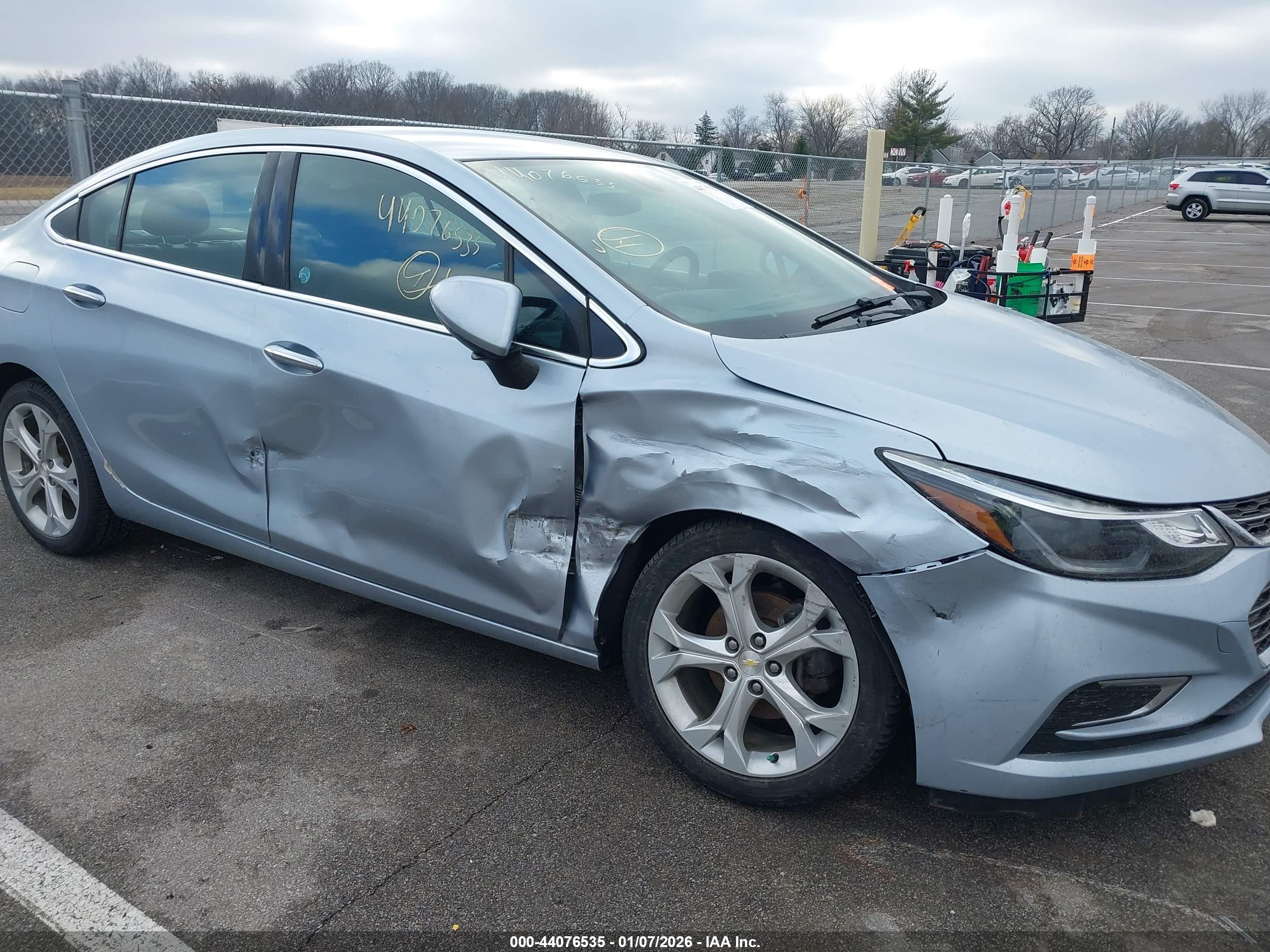 CHEVROLET CRUZE image 6