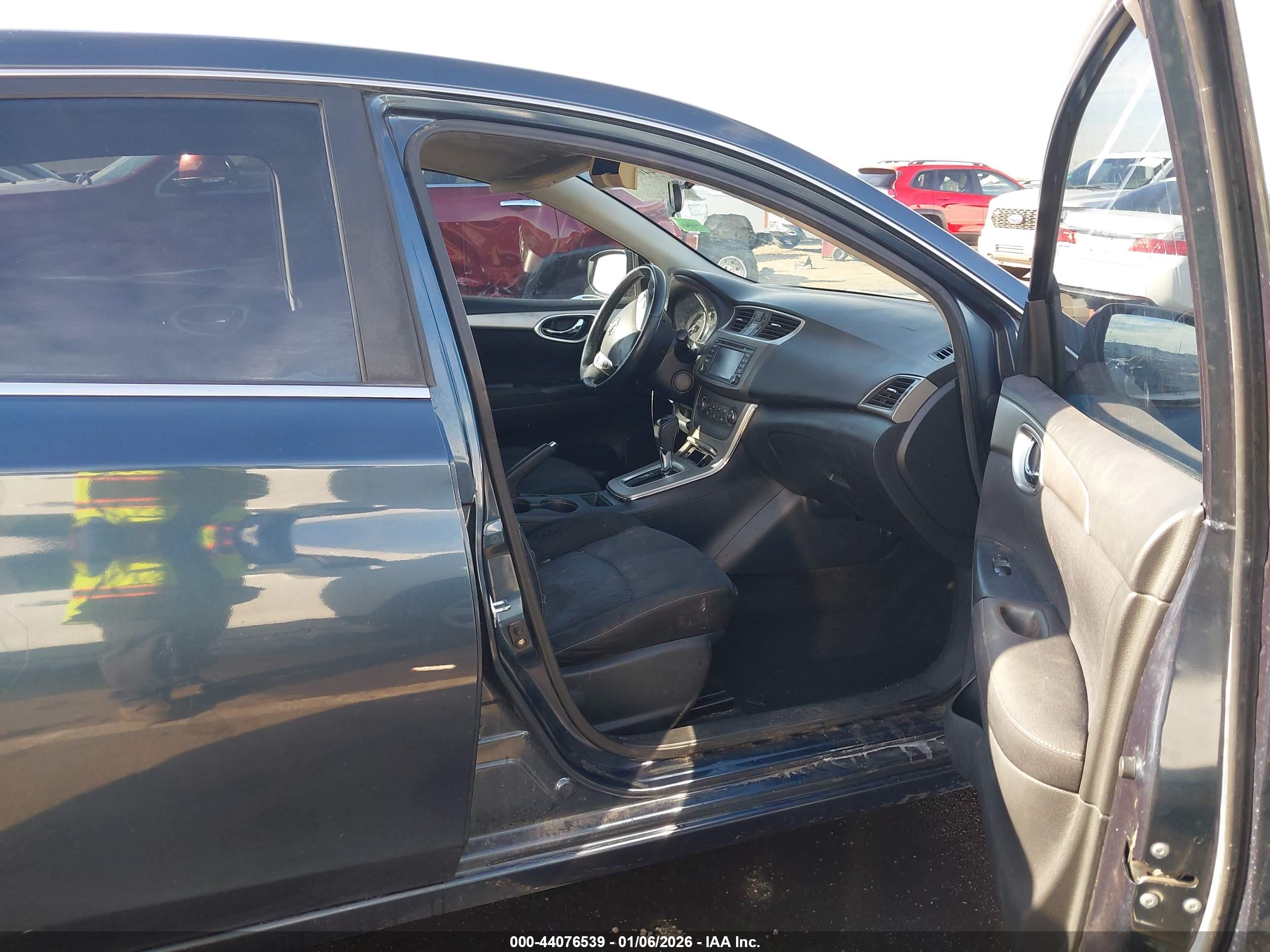 NISSAN SENTRA image 5