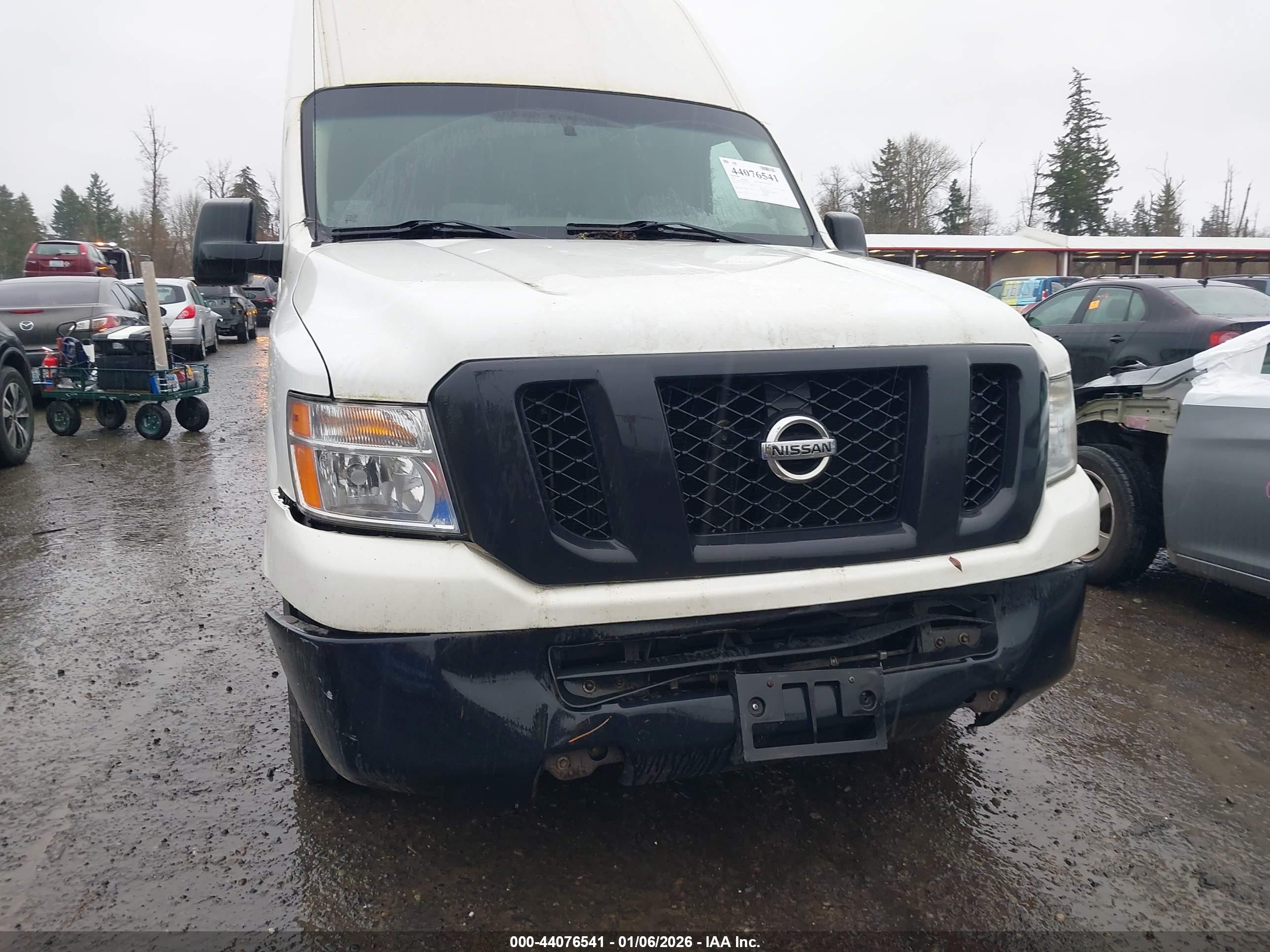 NISSAN NV image 6