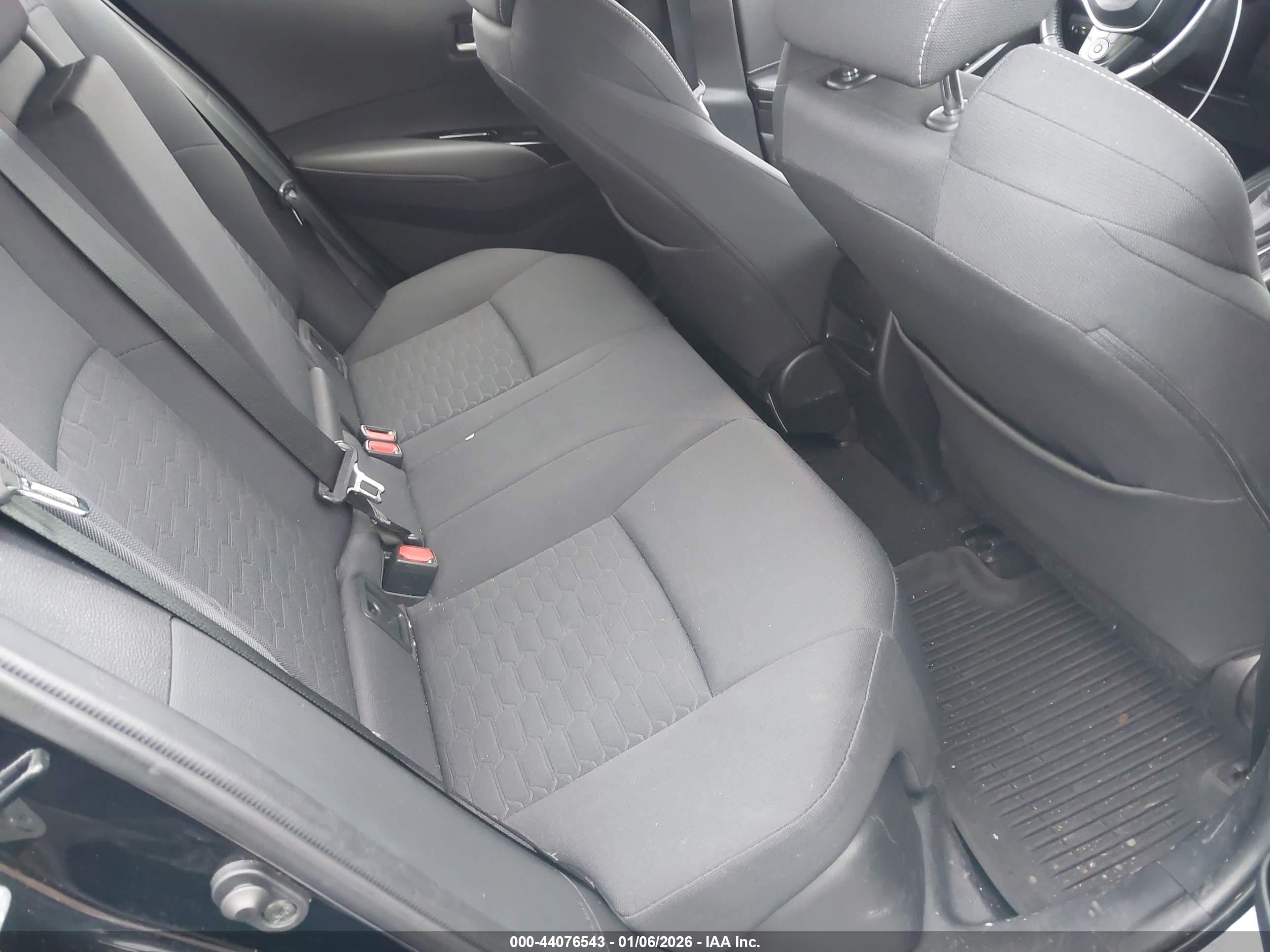 TOYOTA COROLLA image 8