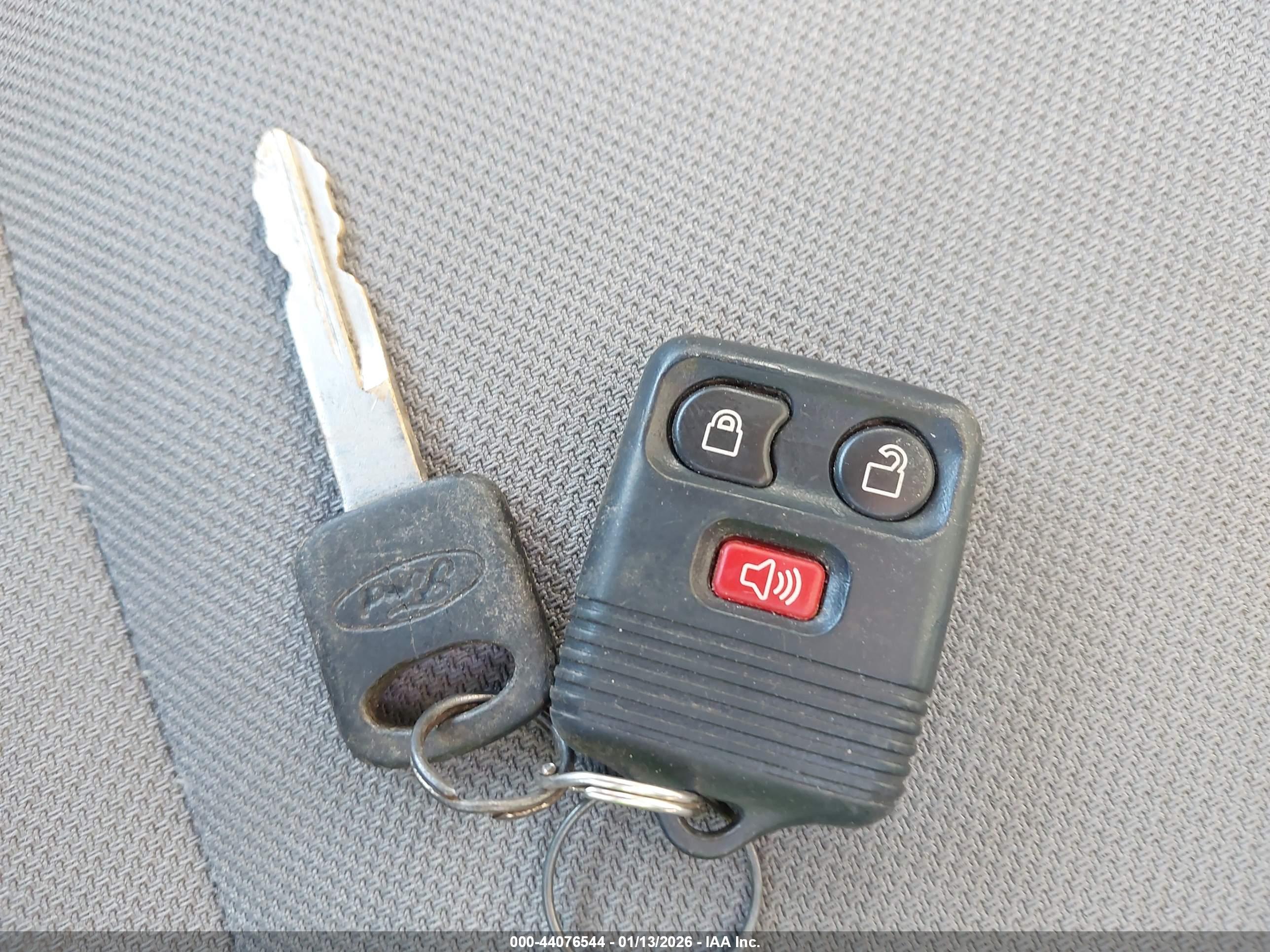 FORD E-250 image 11