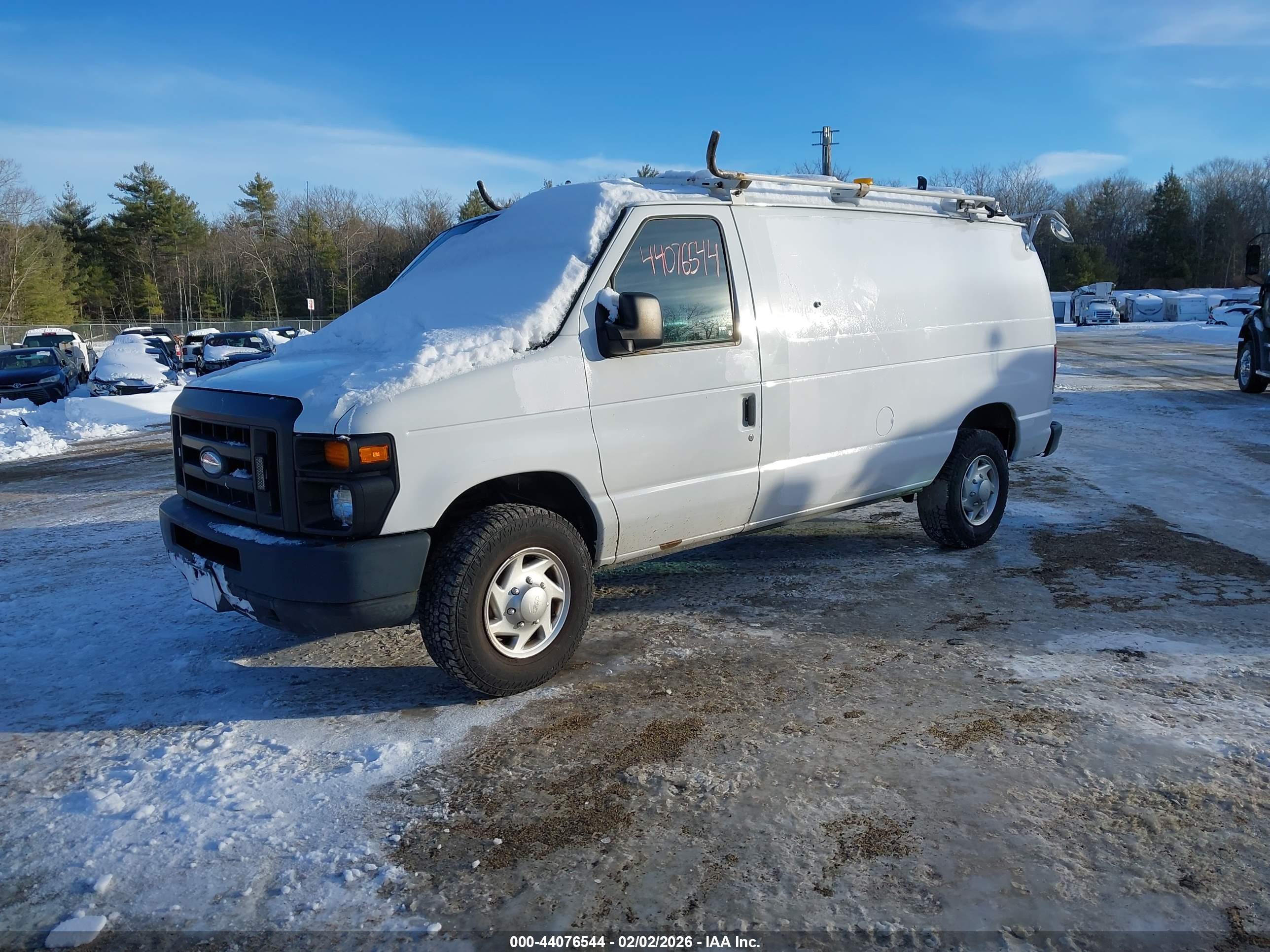 FORD E-250 image 2