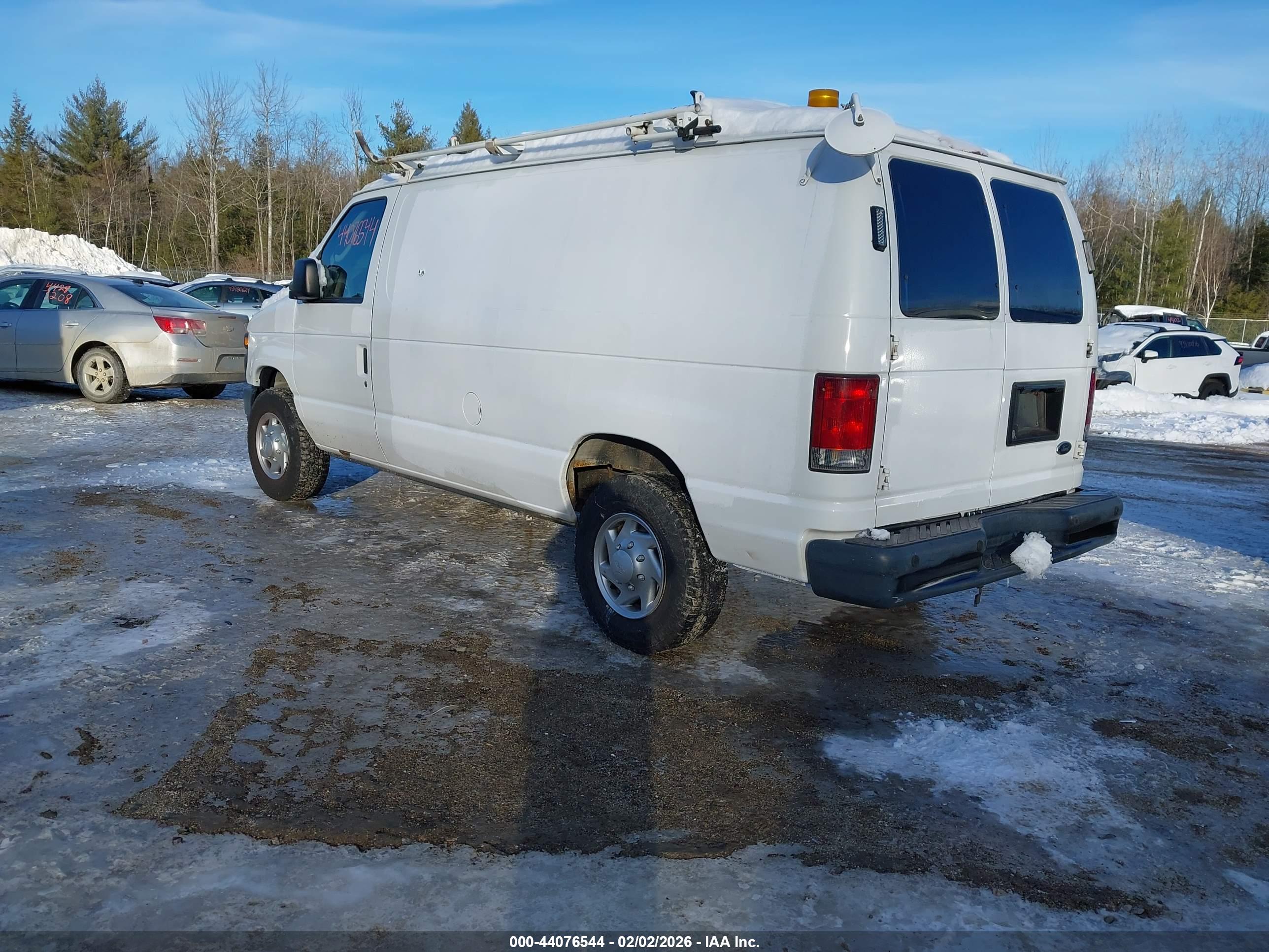 FORD E-250 image 3