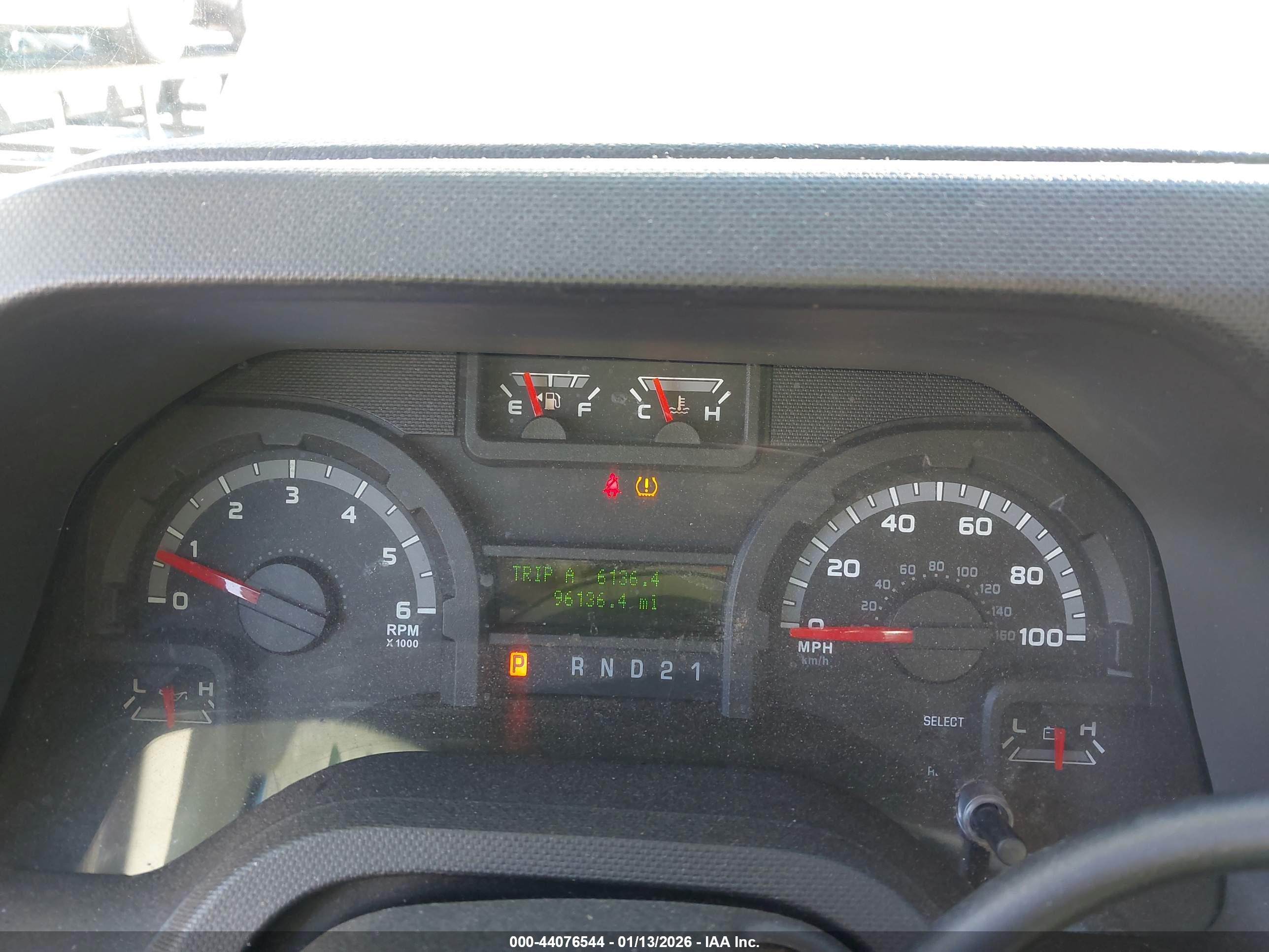 FORD E-250 image 7