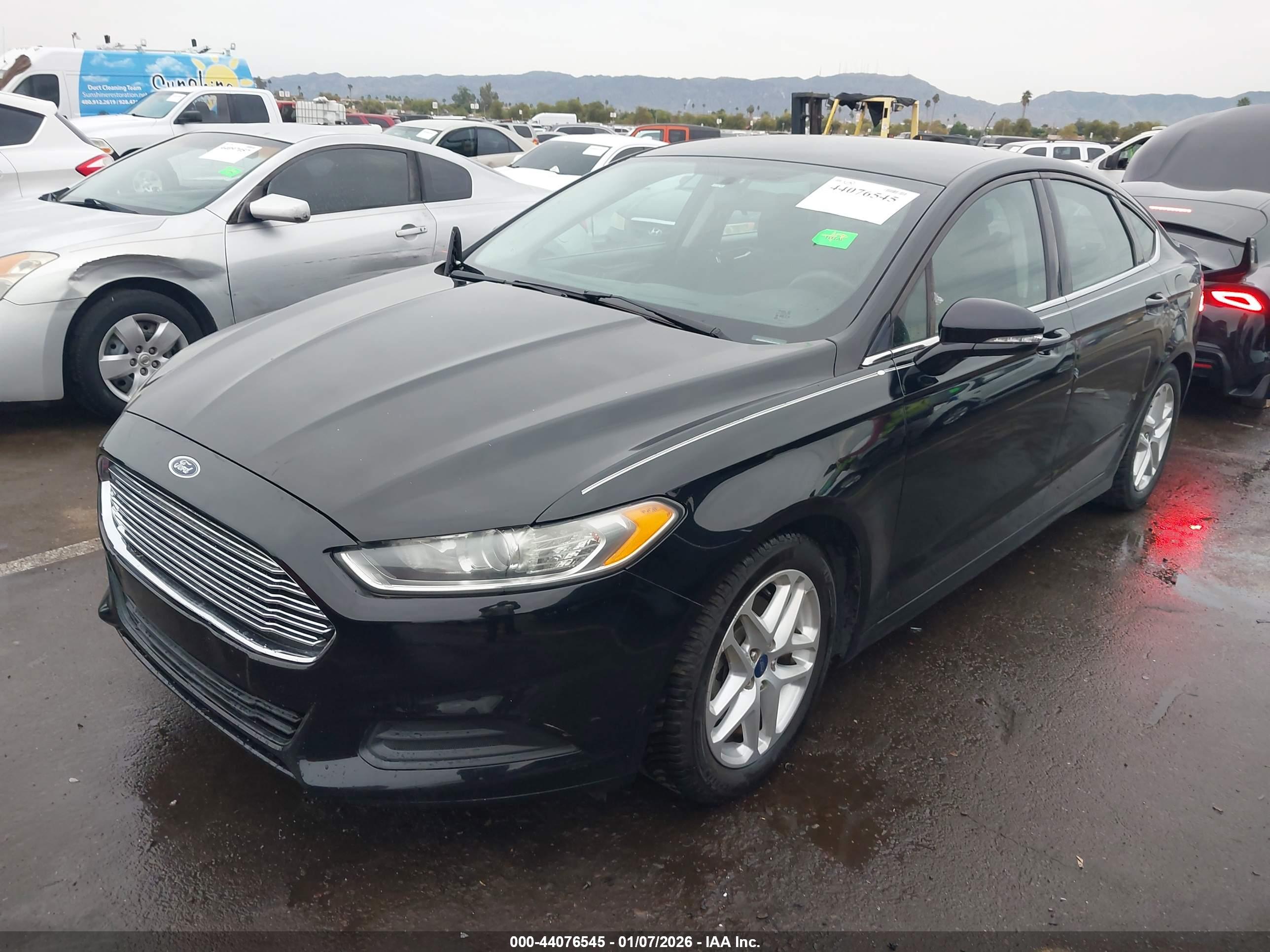 FORD FUSION image 2