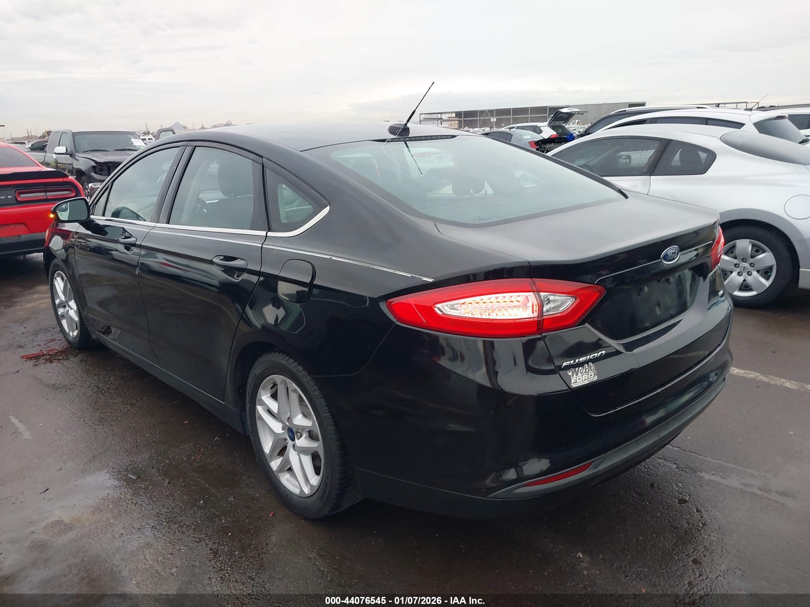 FORD FUSION image 3