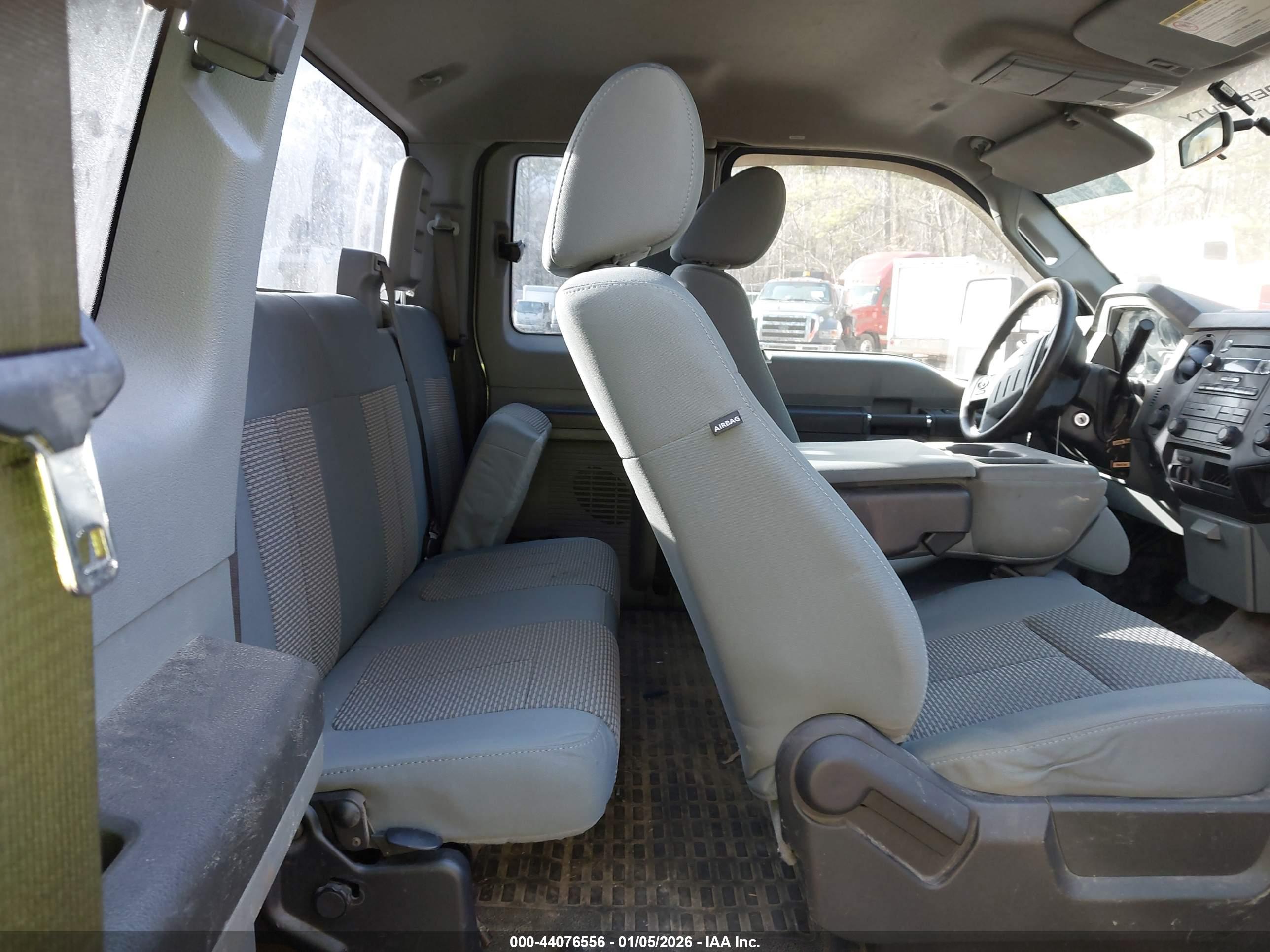 FORD F-250 image 8