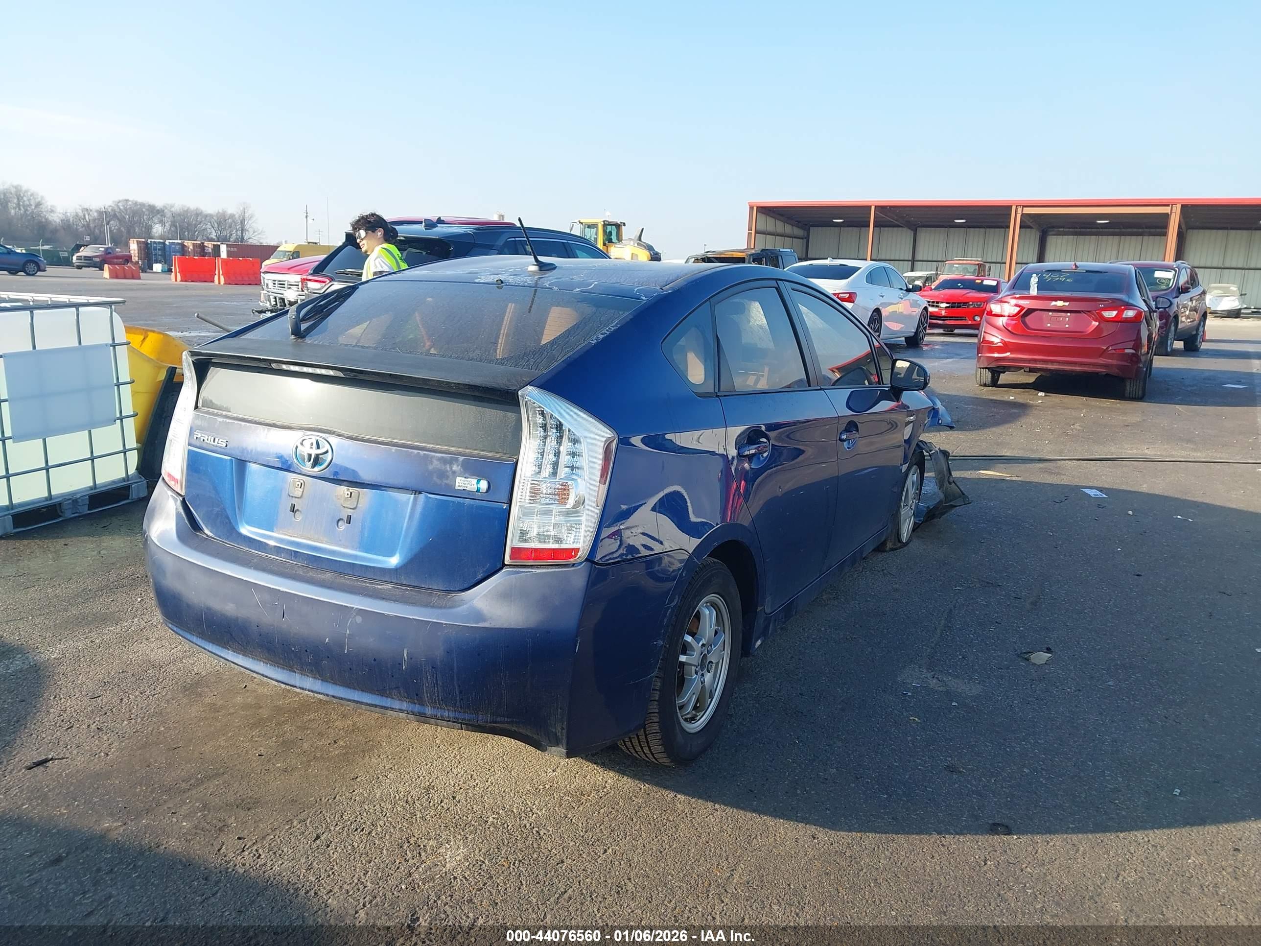 TOYOTA PRIUS image 4