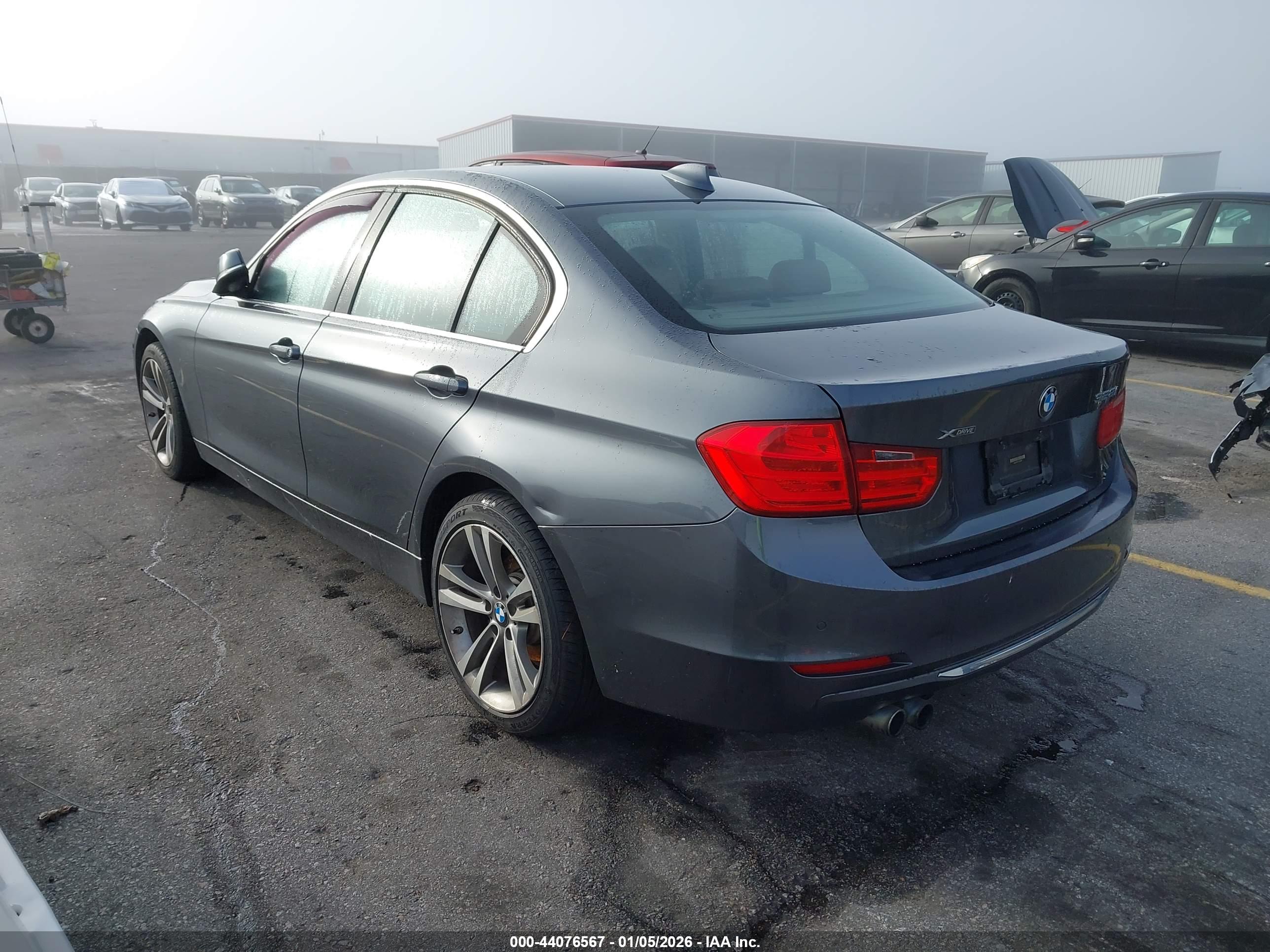 BMW 328I image 3