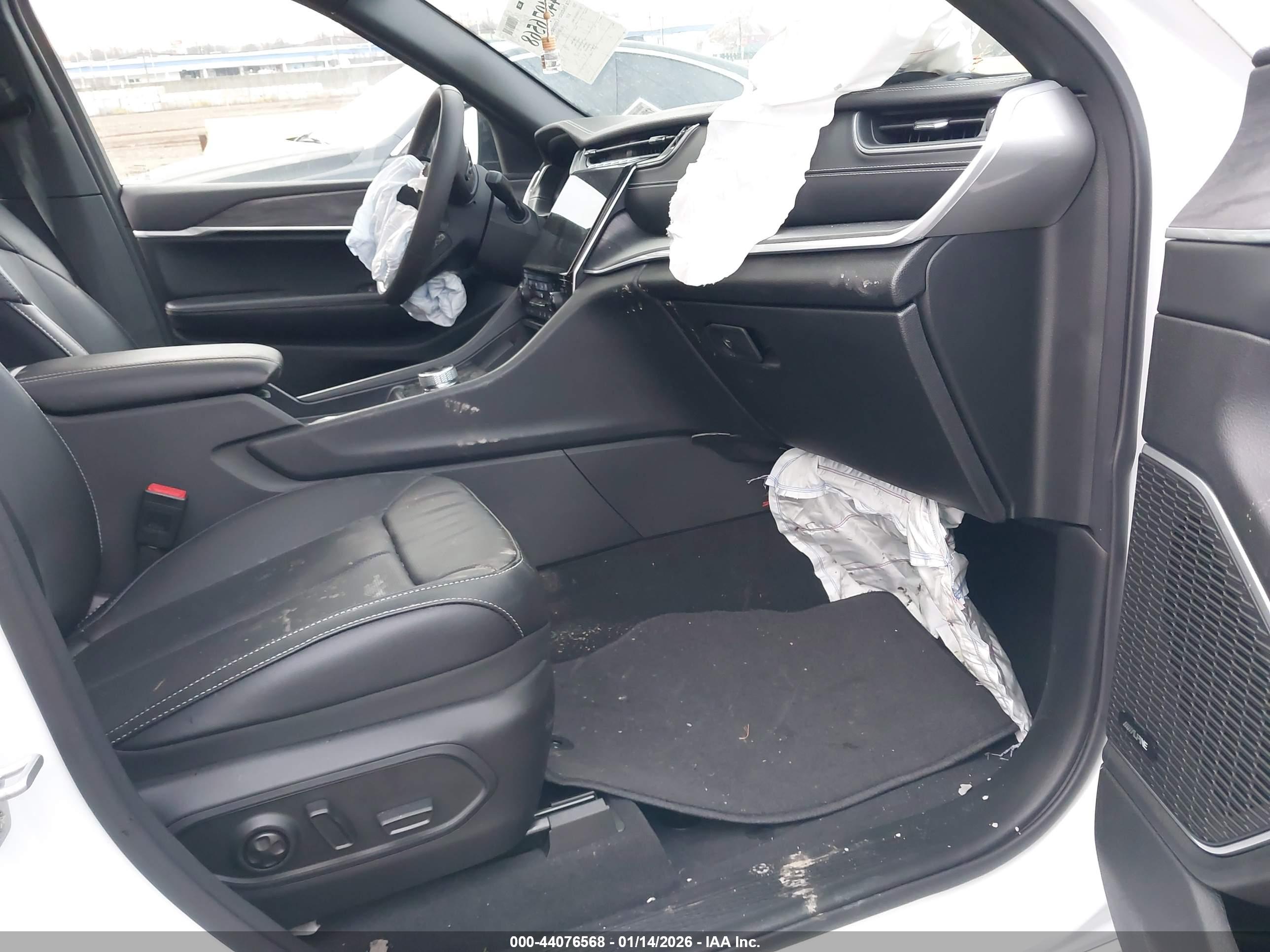 JEEP GRAND image 5