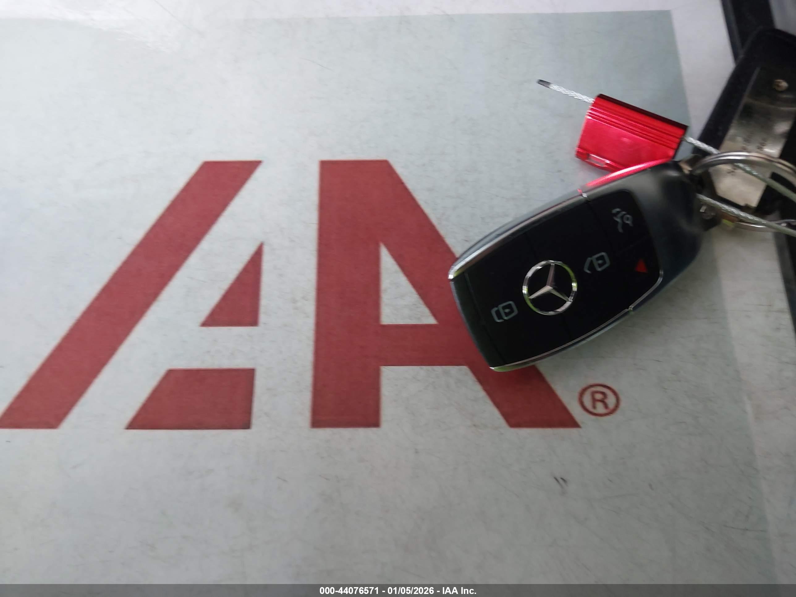 MERCEDES-BENZ A image 11