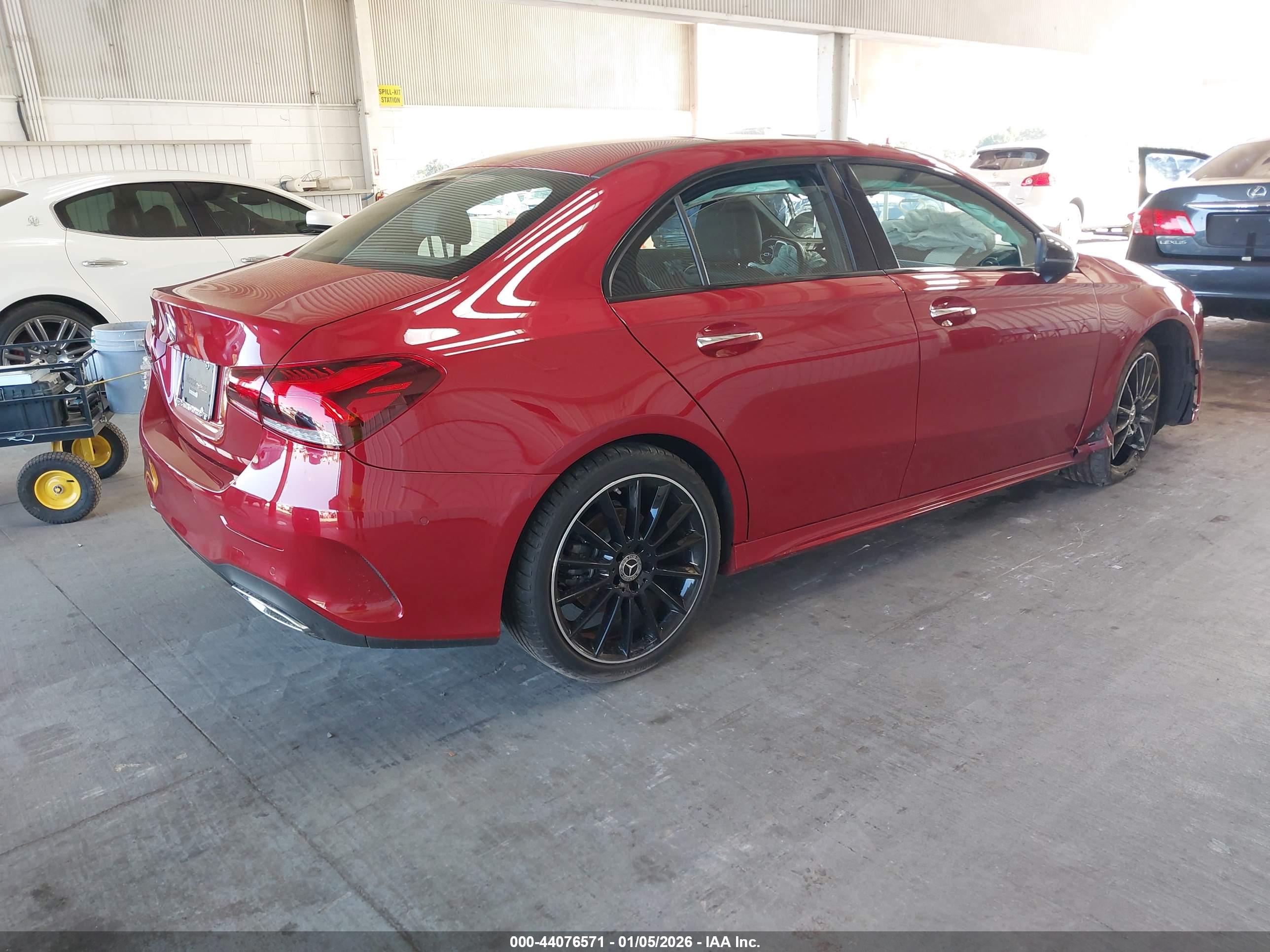MERCEDES-BENZ A image 4
