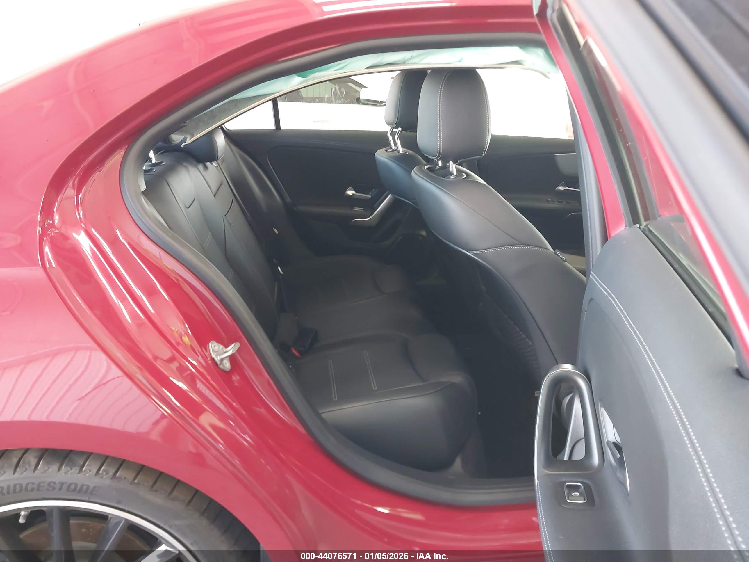 MERCEDES-BENZ A image 8