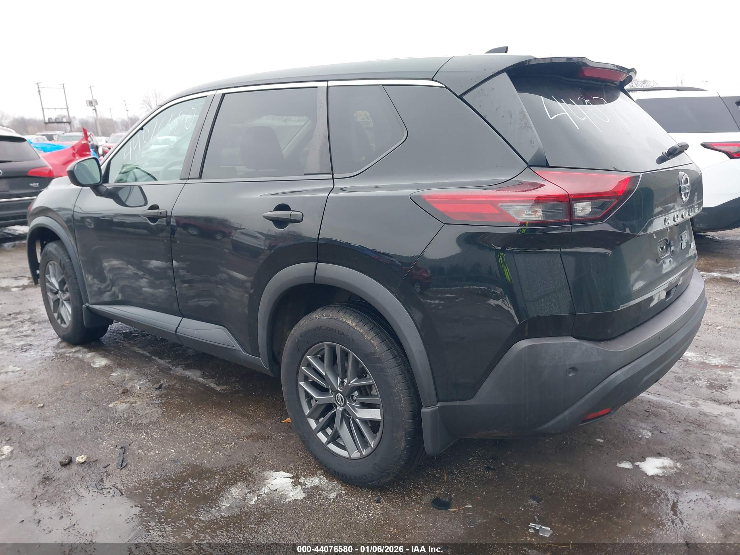 NISSAN ROGUE image 3
