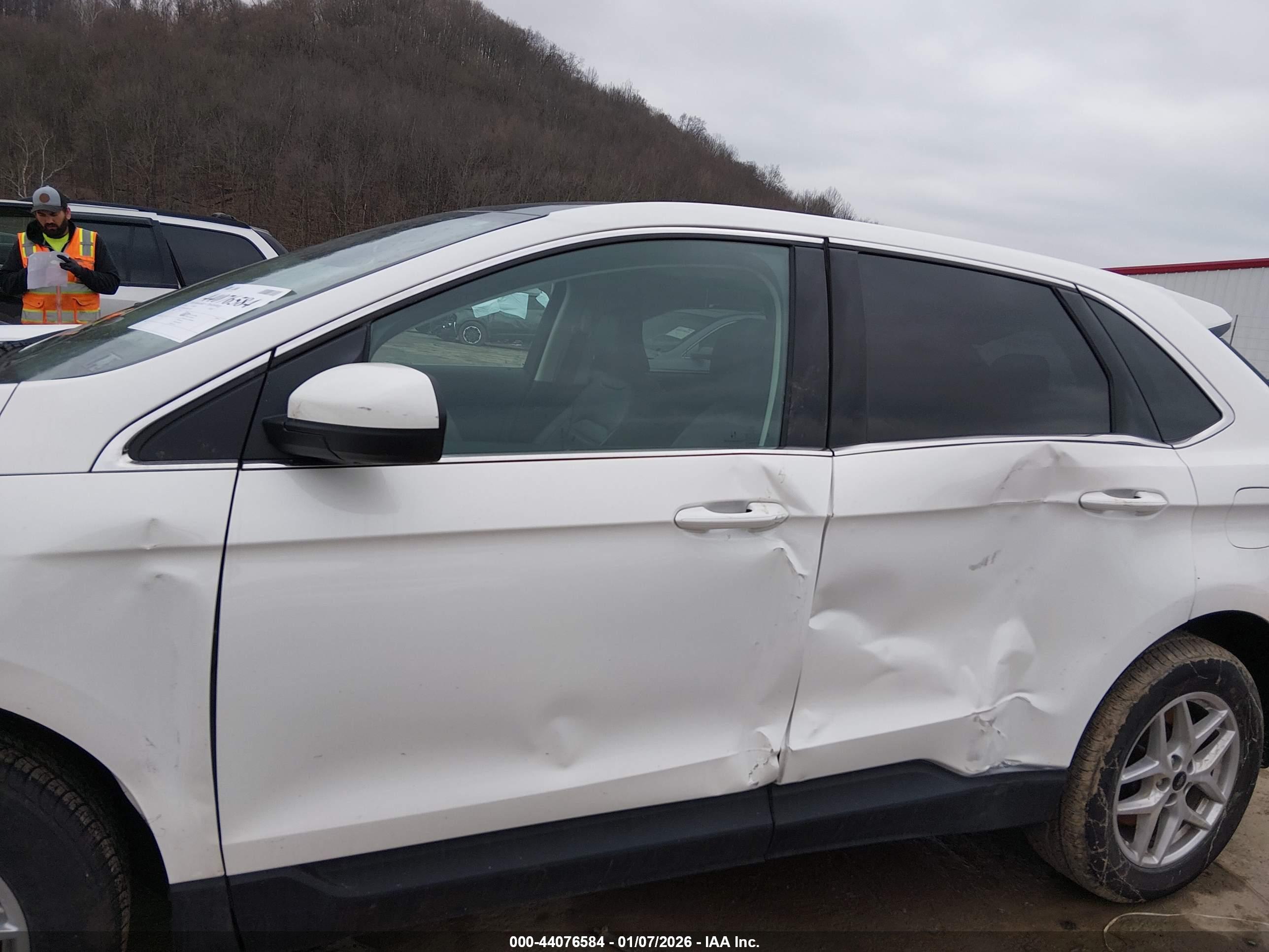 FORD EDGE image 6