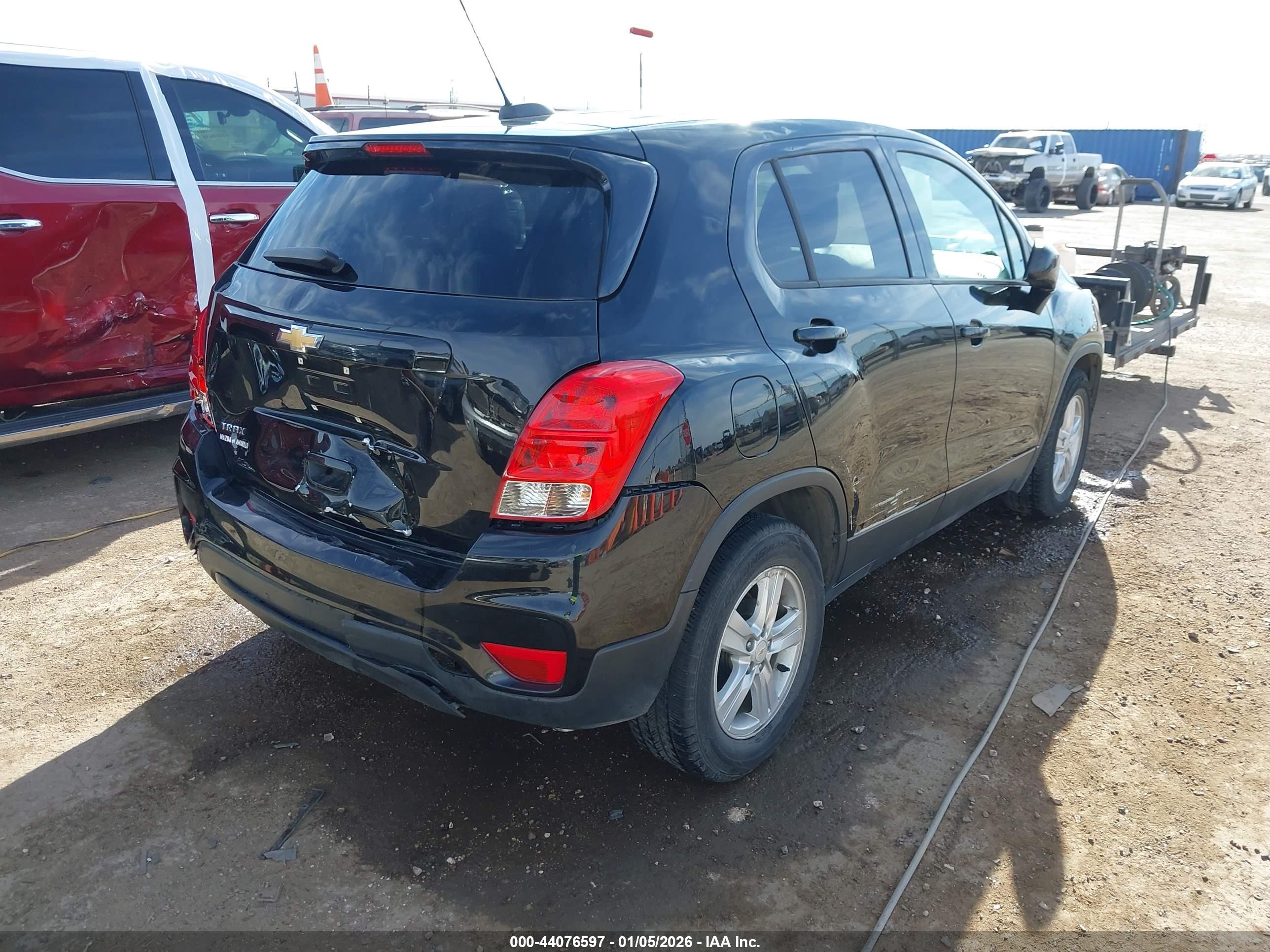 CHEVROLET TRAX image 4