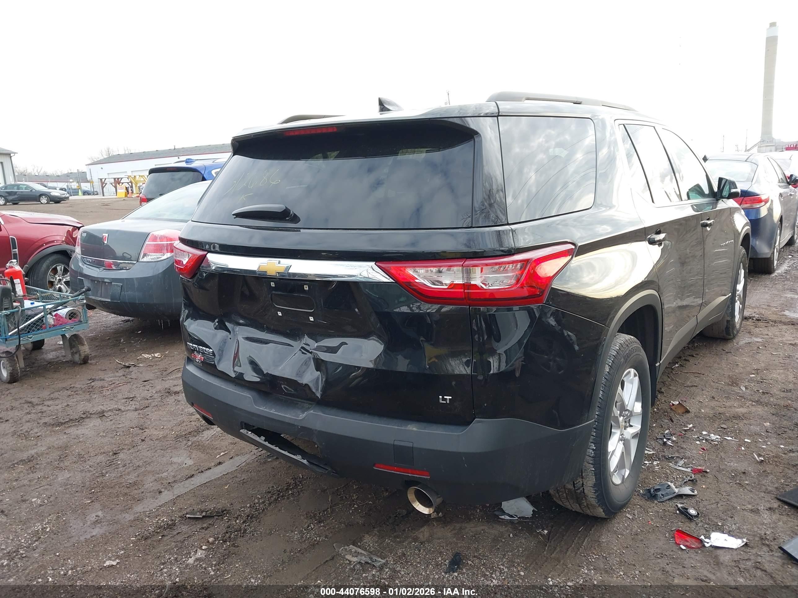 CHEVROLET TRAVERSE image 4