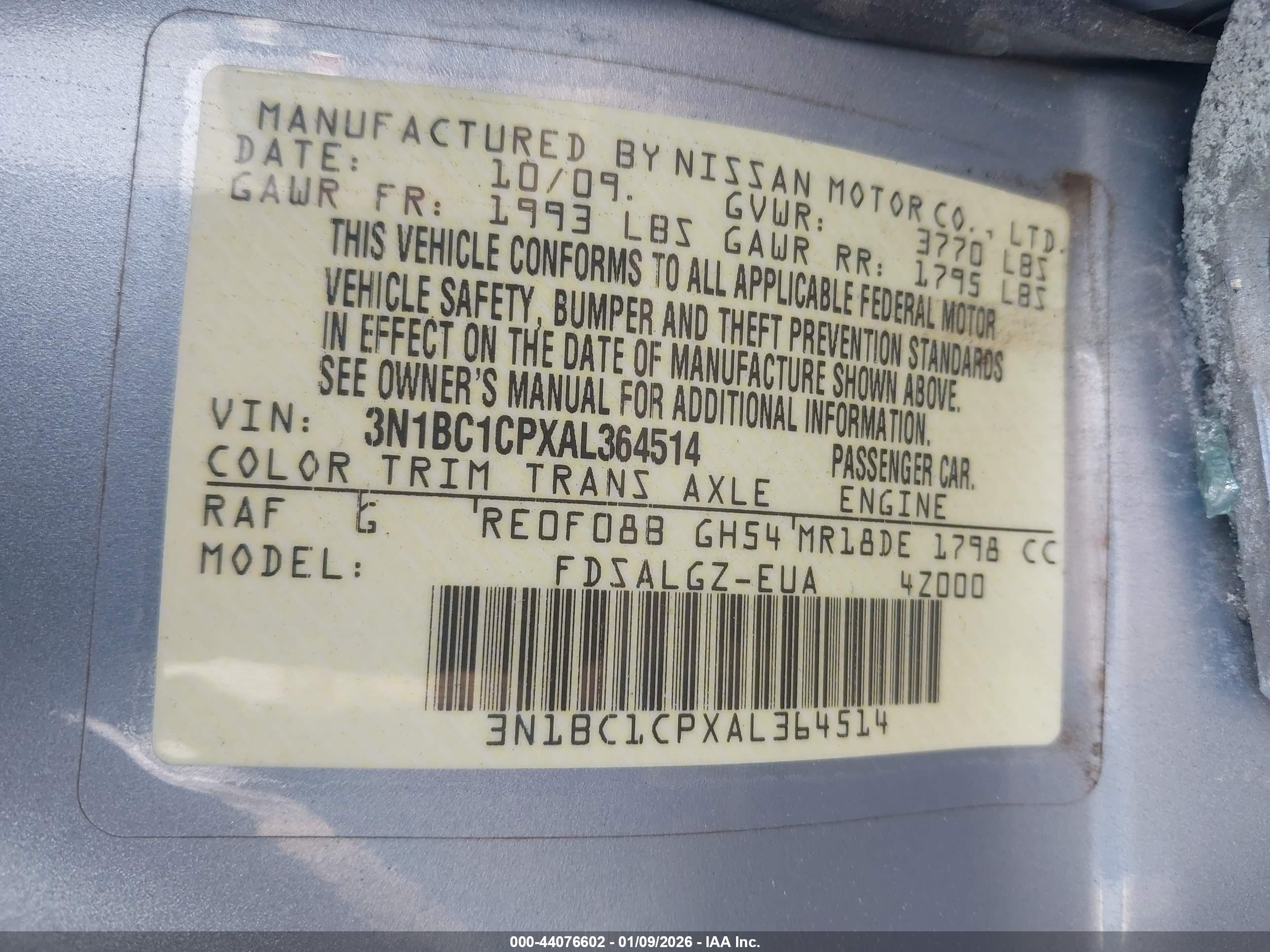 NISSAN VERSA image 9