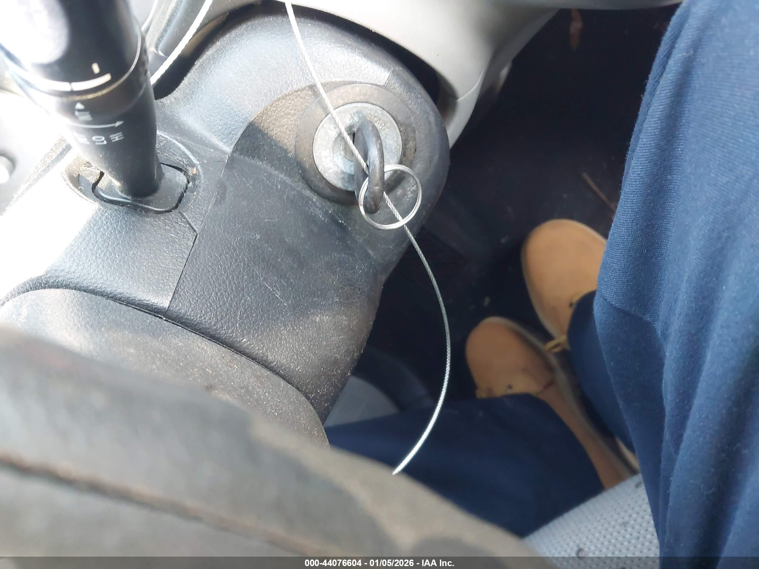 HYUNDAI ACCENT image 11
