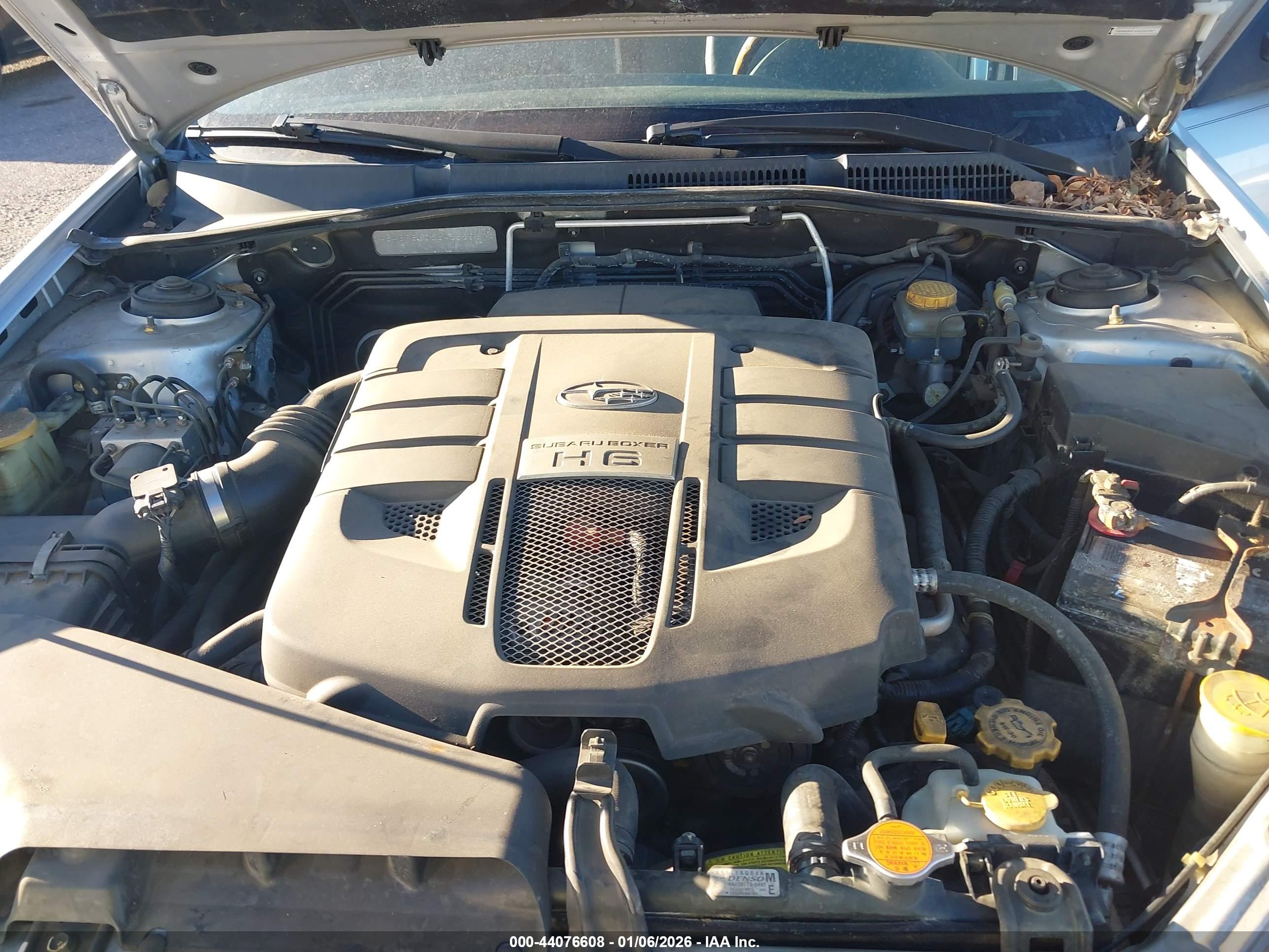SUBARU OUTBACK image 10
