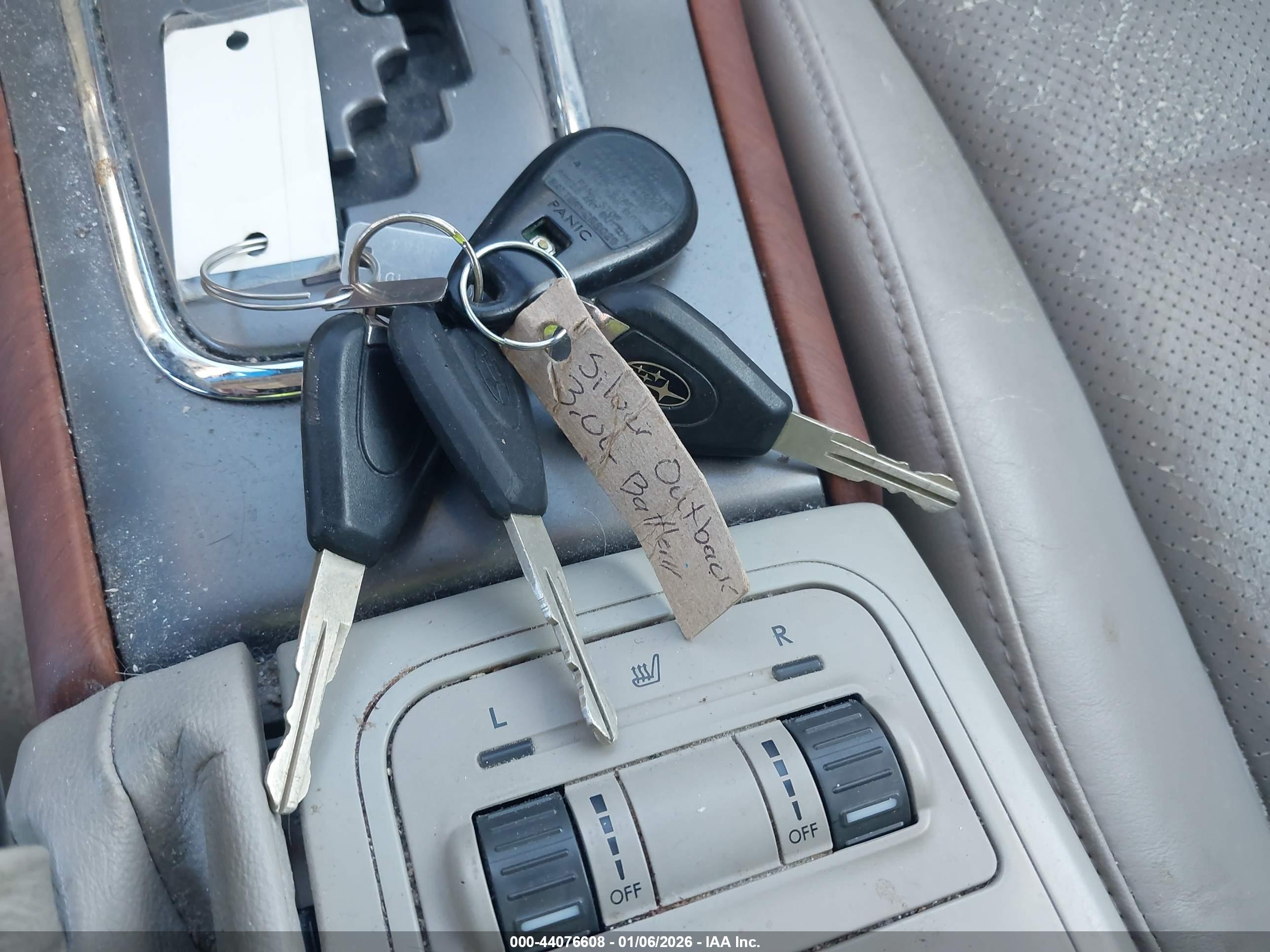 SUBARU OUTBACK image 11