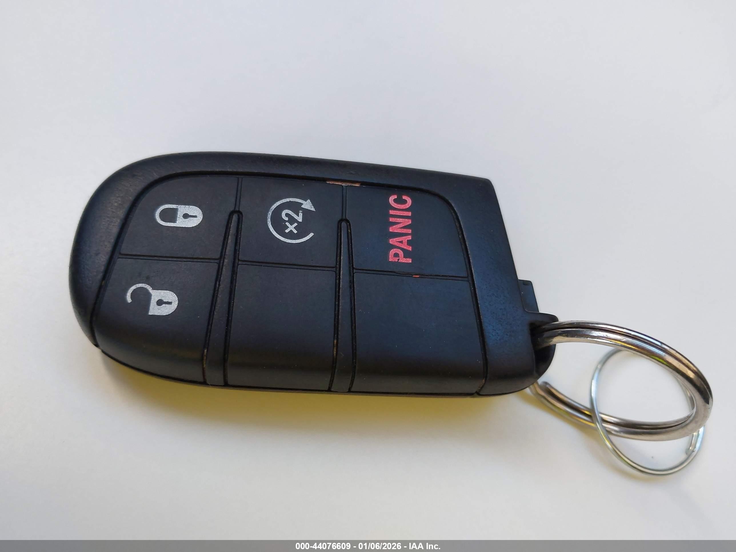 JEEP RENEGADE image 11
