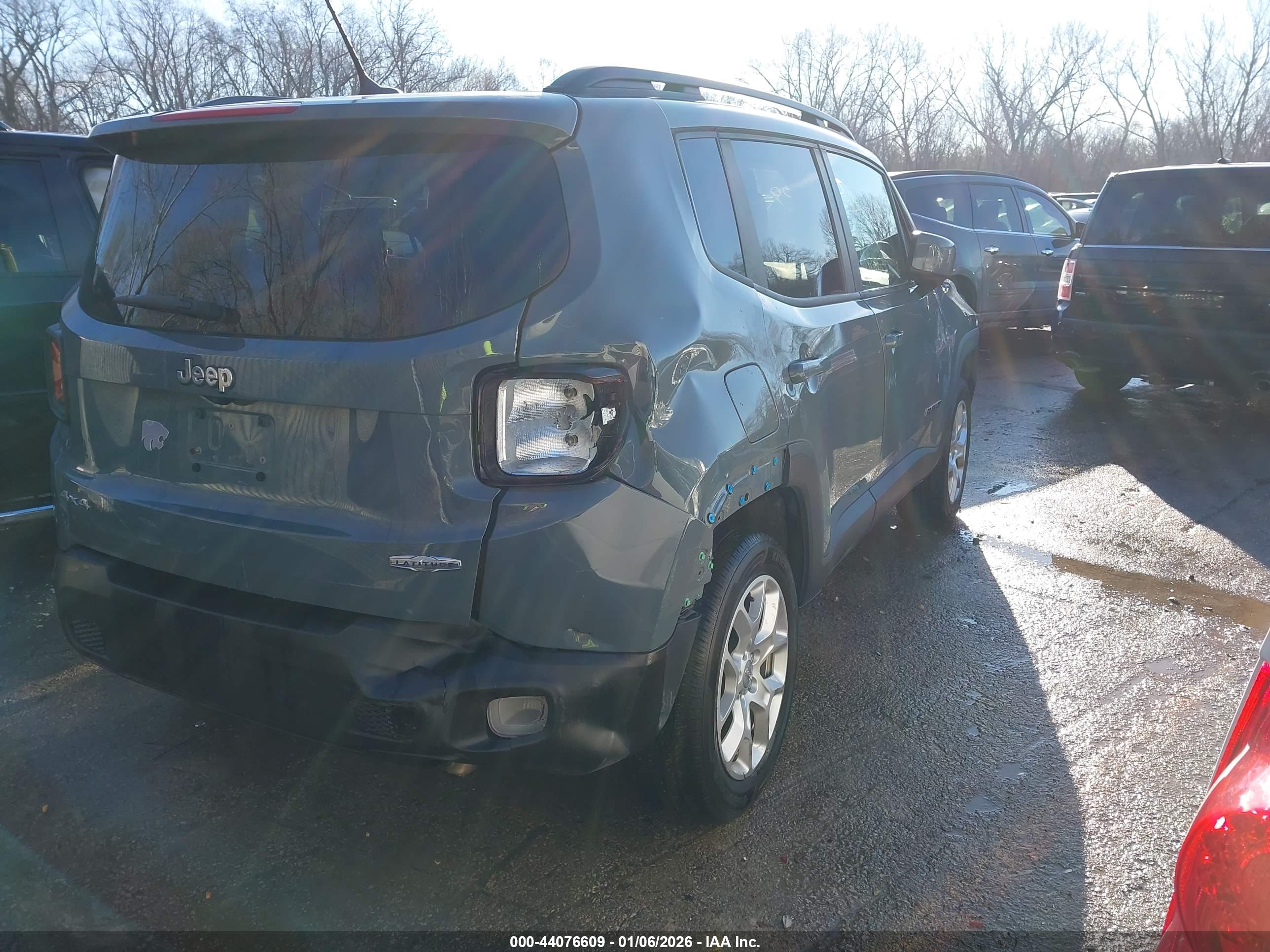 JEEP RENEGADE image 4