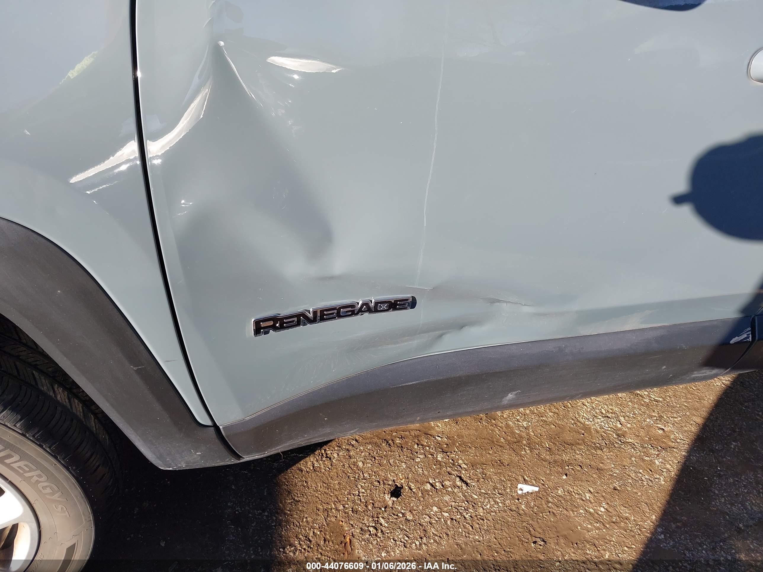 JEEP RENEGADE image 6