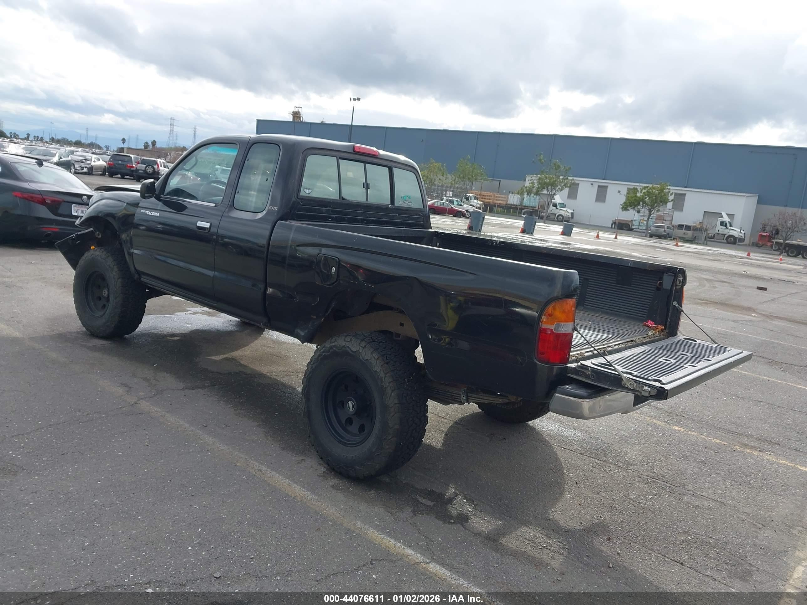 TOYOTA TACOMA image 3