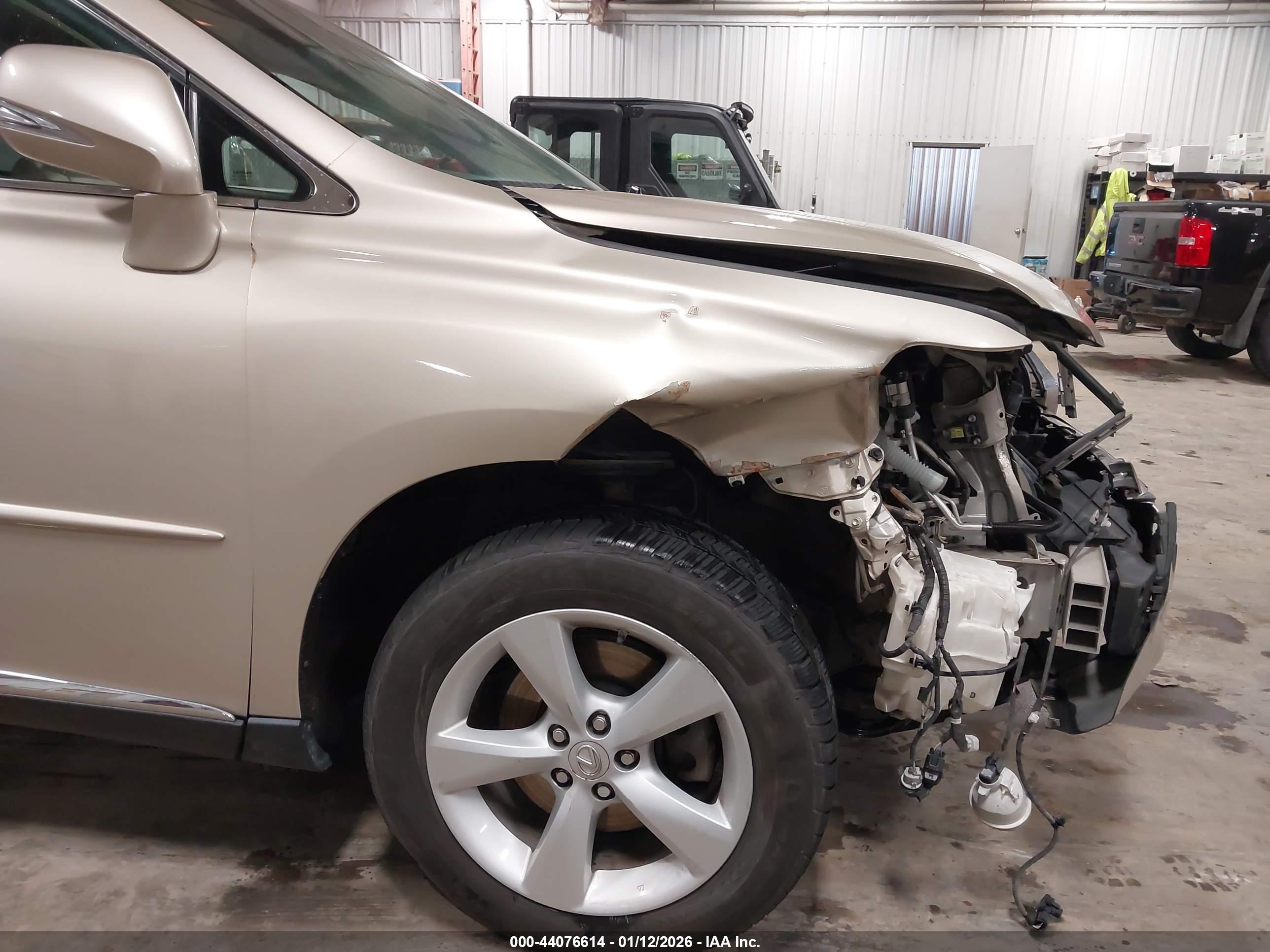 LEXUS RX image 6